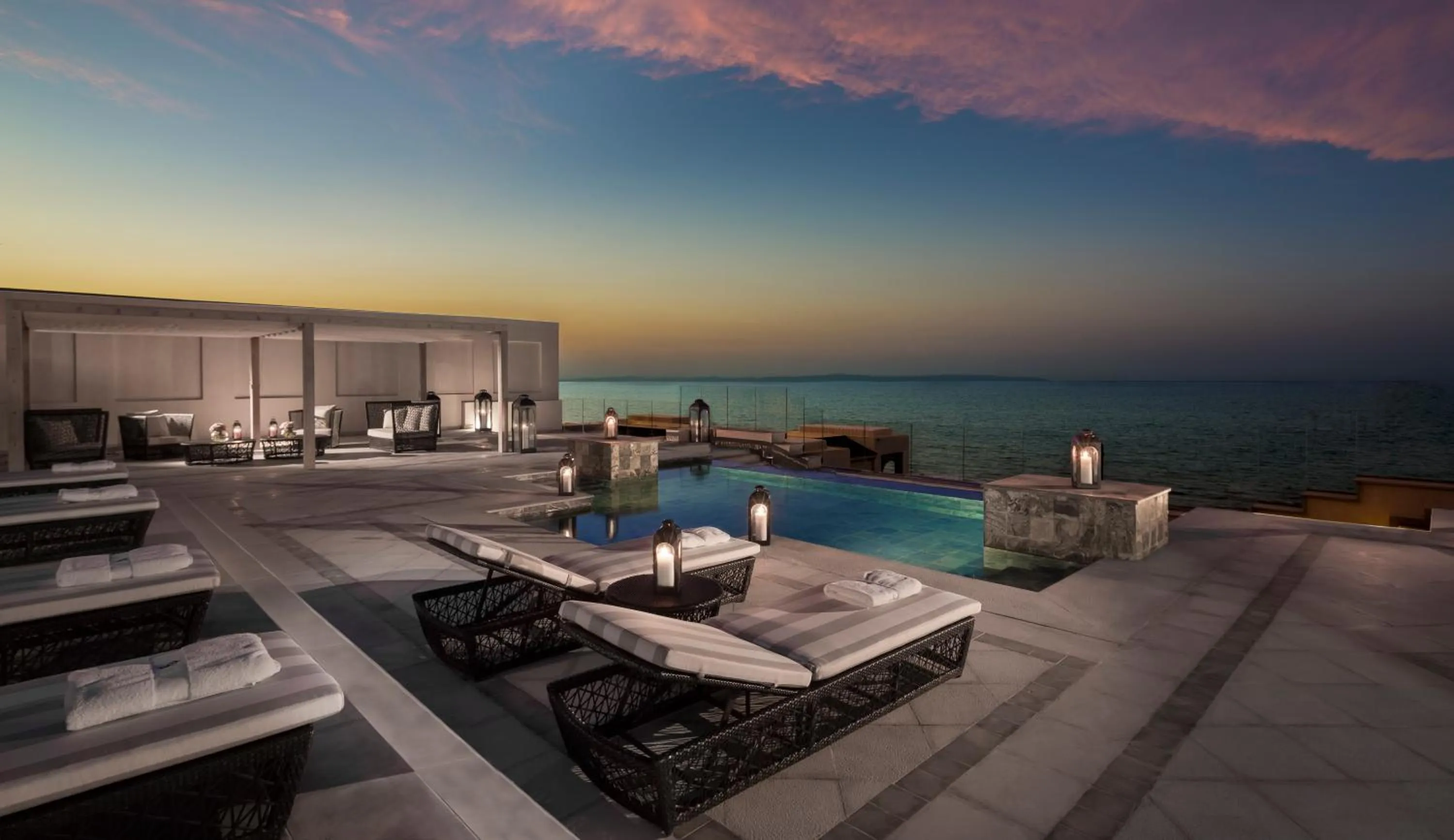 Swimming pool in Four Seasons Hotel Tunis