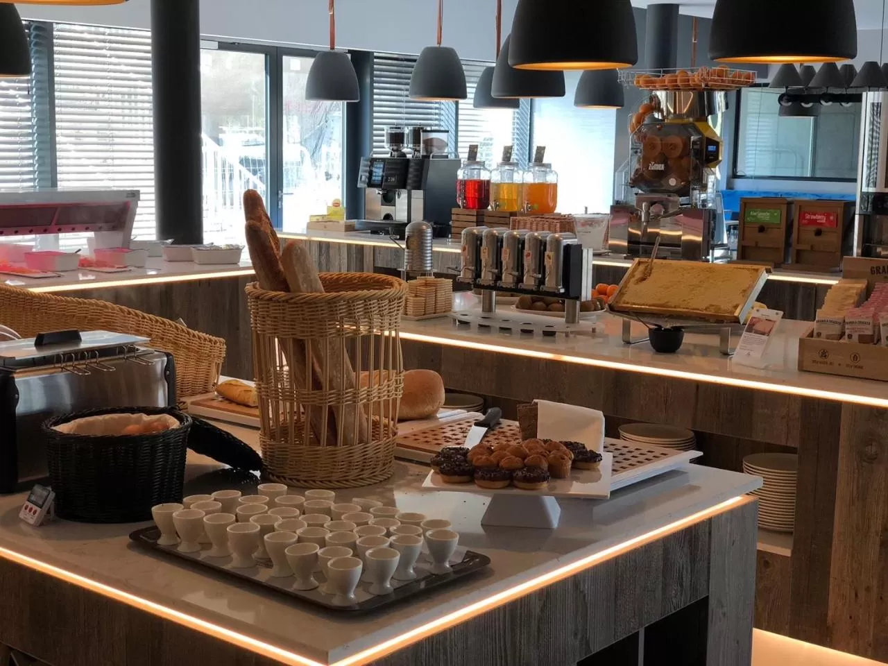 Breakfast in Van der Valk Hotel Liège Congres