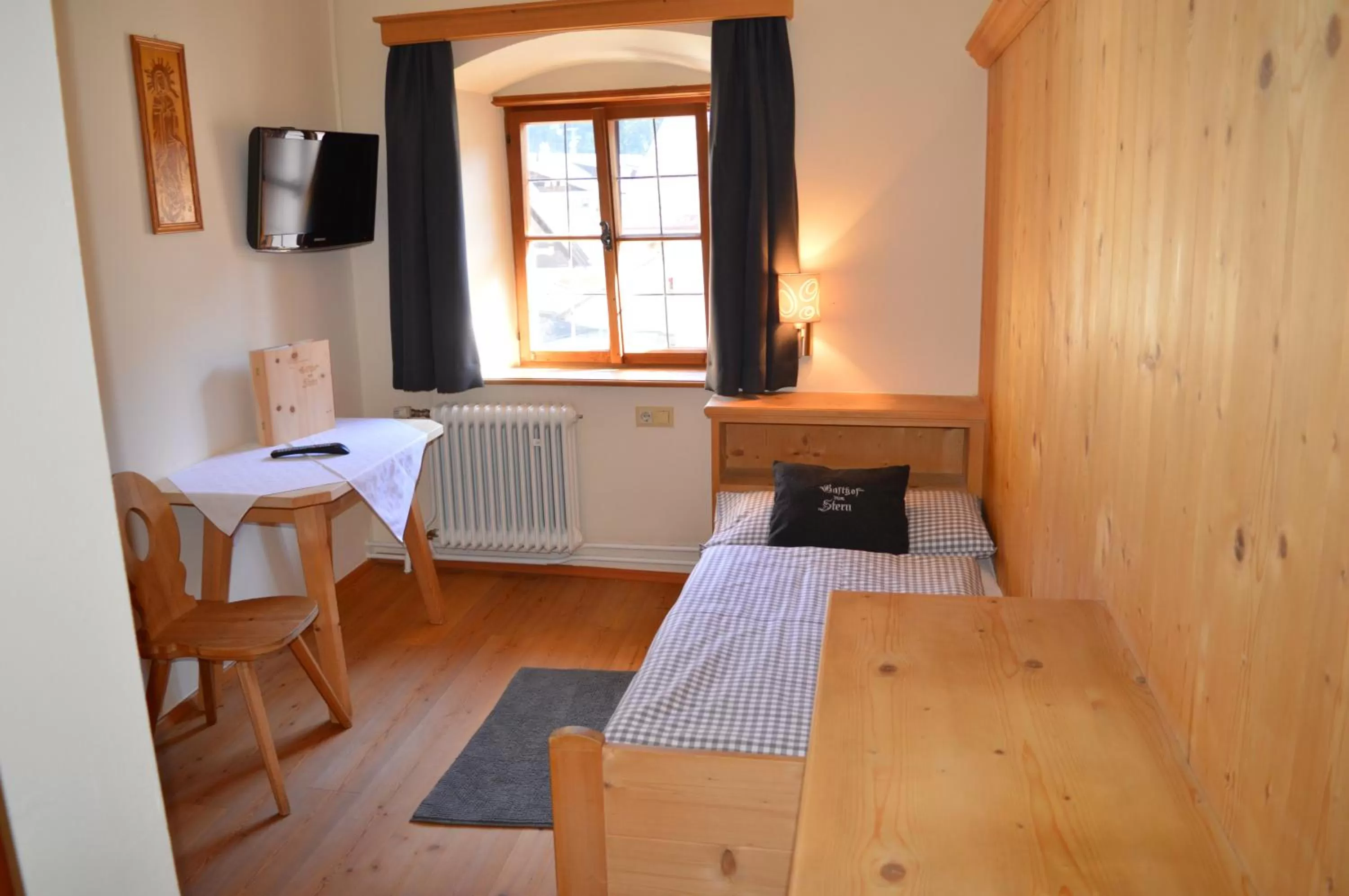 Photo of the whole room, Bed in Gasthof zum Stern
