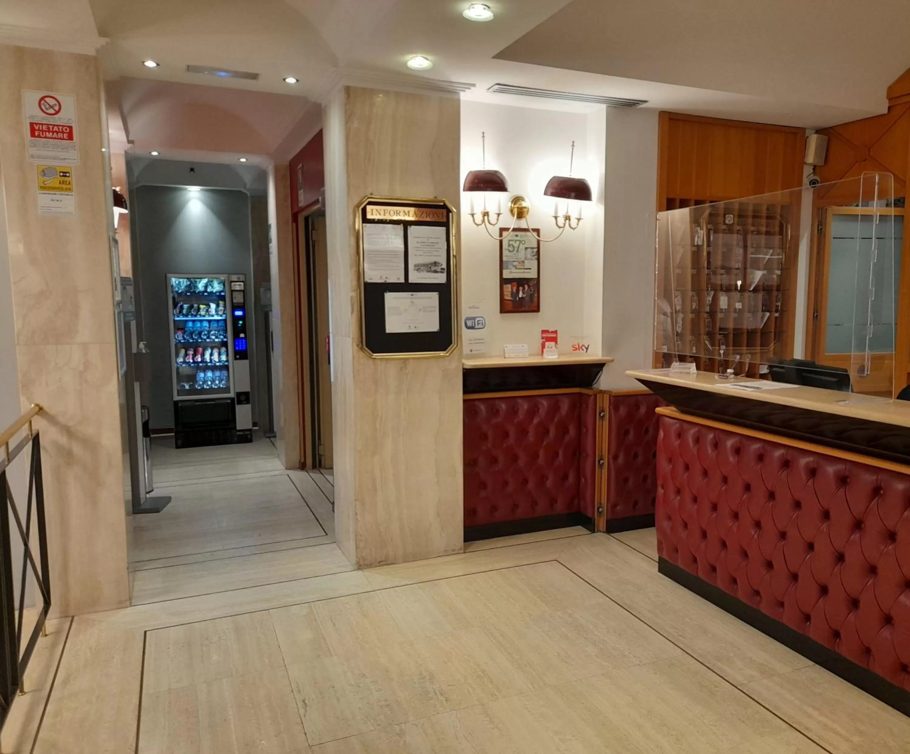 Restaurant/places to eat in Hotel Continental