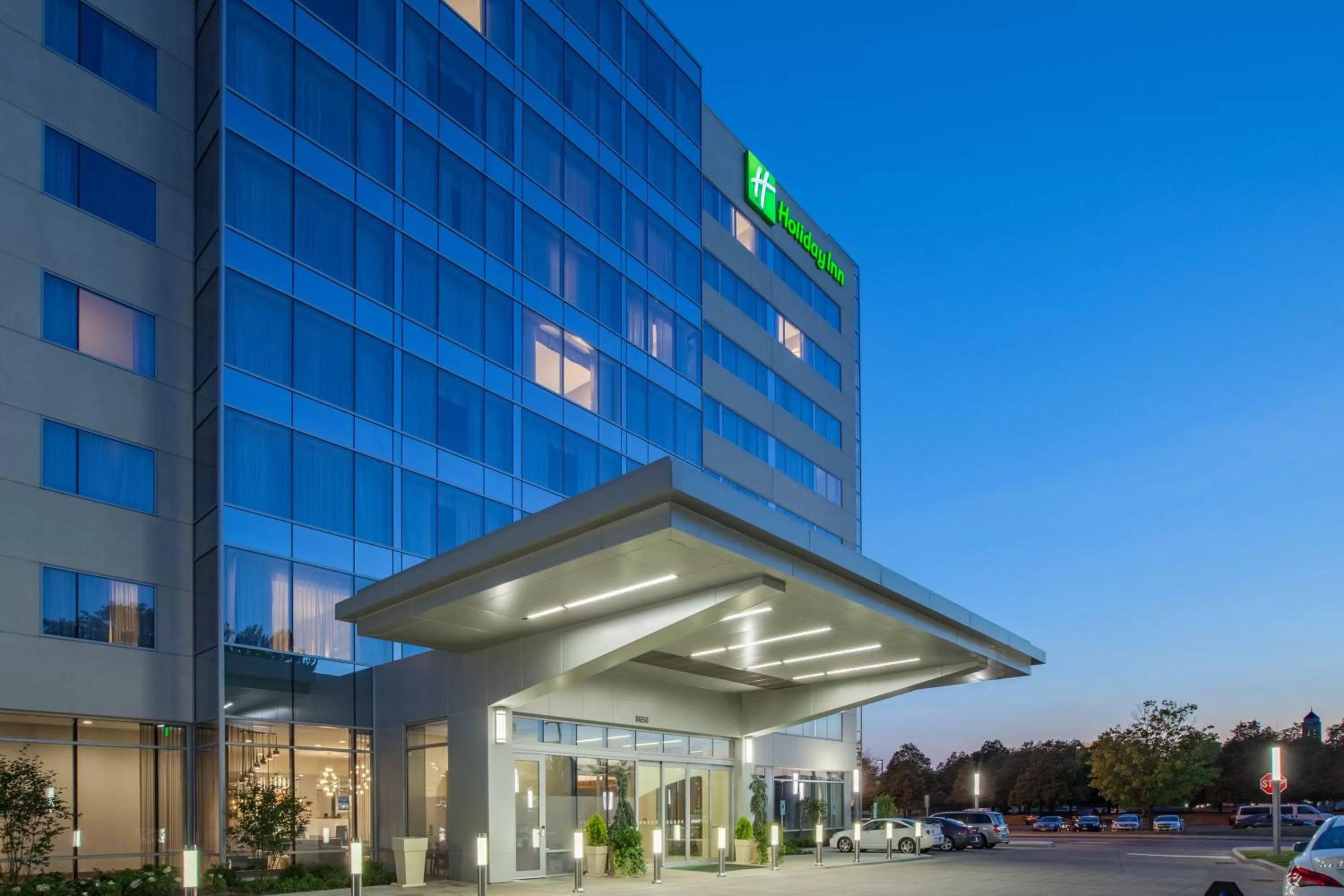 Property building in Holiday Inn Cleveland Clinic by IHG