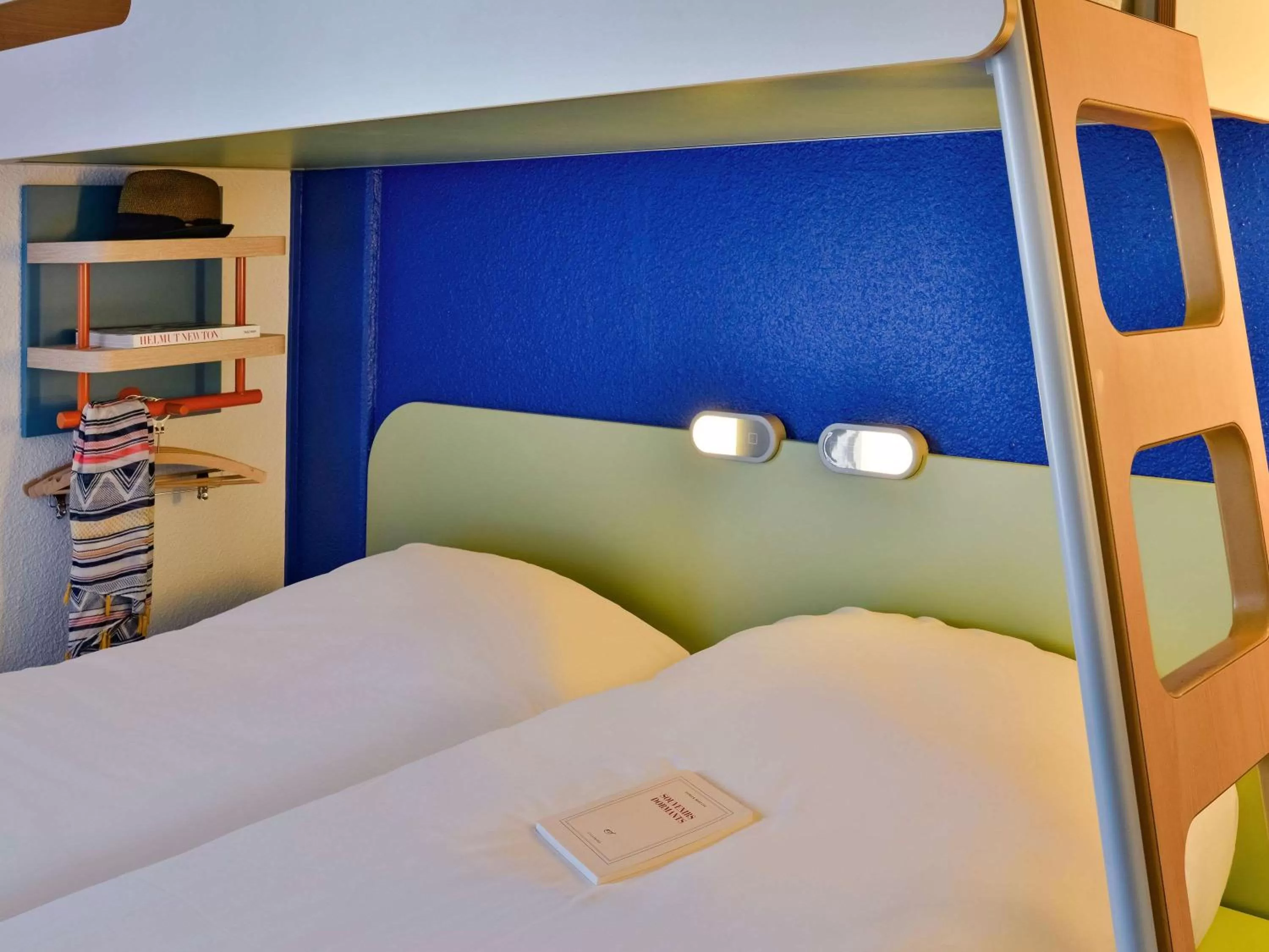 Photo of the whole room, Bed in Ibis budget Chambéry Centre Ville