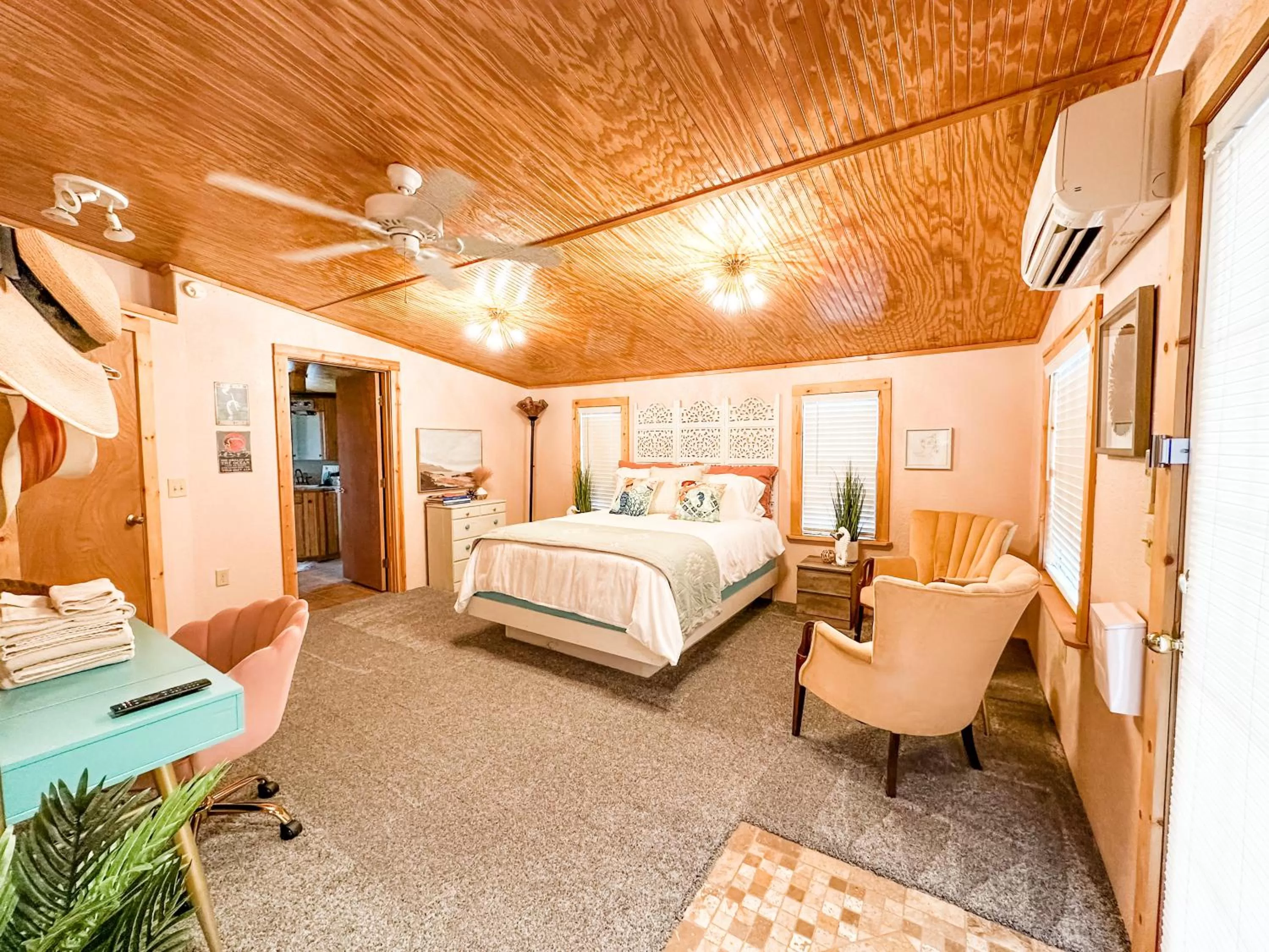 Bedroom, Bed in Inn at the Art Center