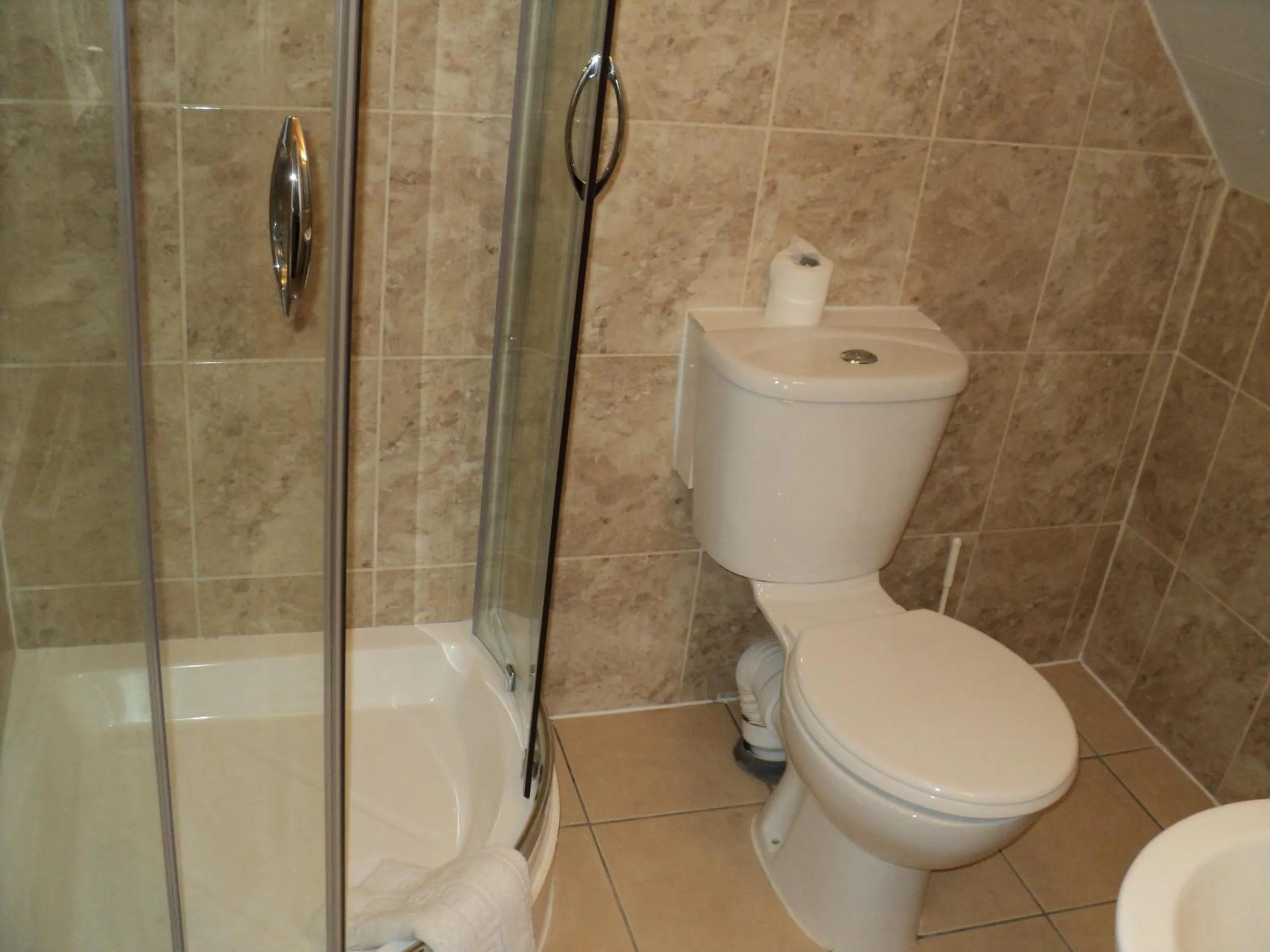 Bathroom in The Abbey House Hotel