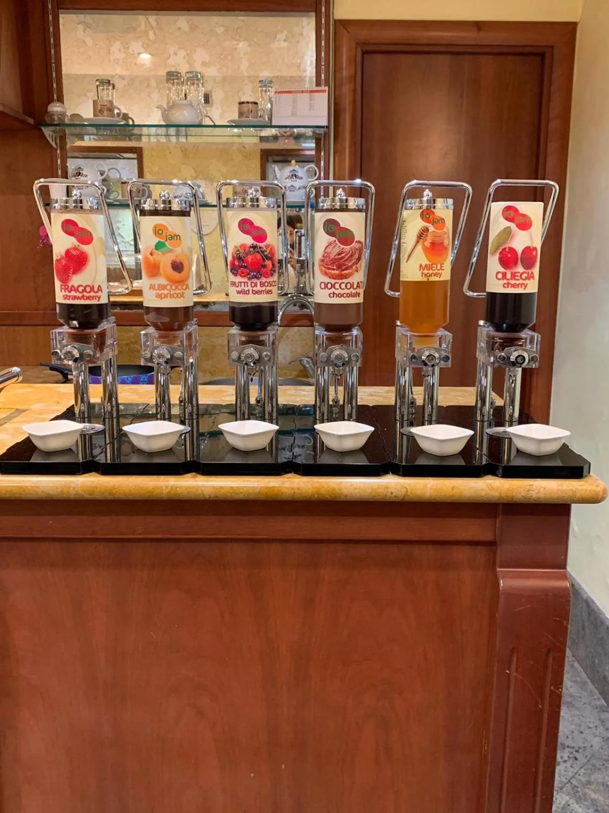 Restaurant/places to eat in Hotel Stromboli