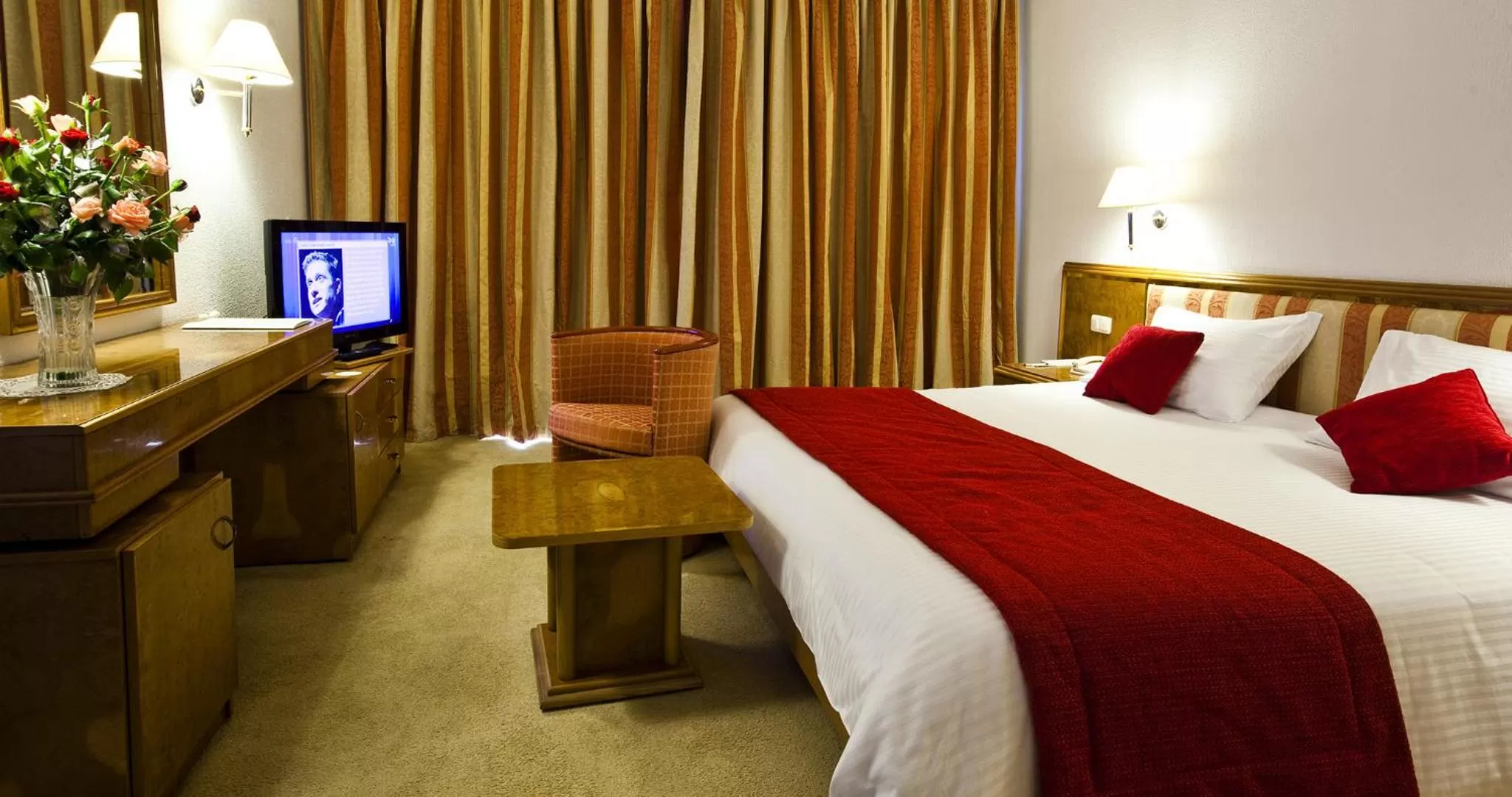 Bedroom, Bed in El Mouradi Palace- Couple et Famille uniquement