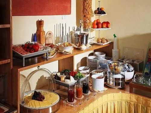 Restaurant/places to eat in Das smarte Hotel garni