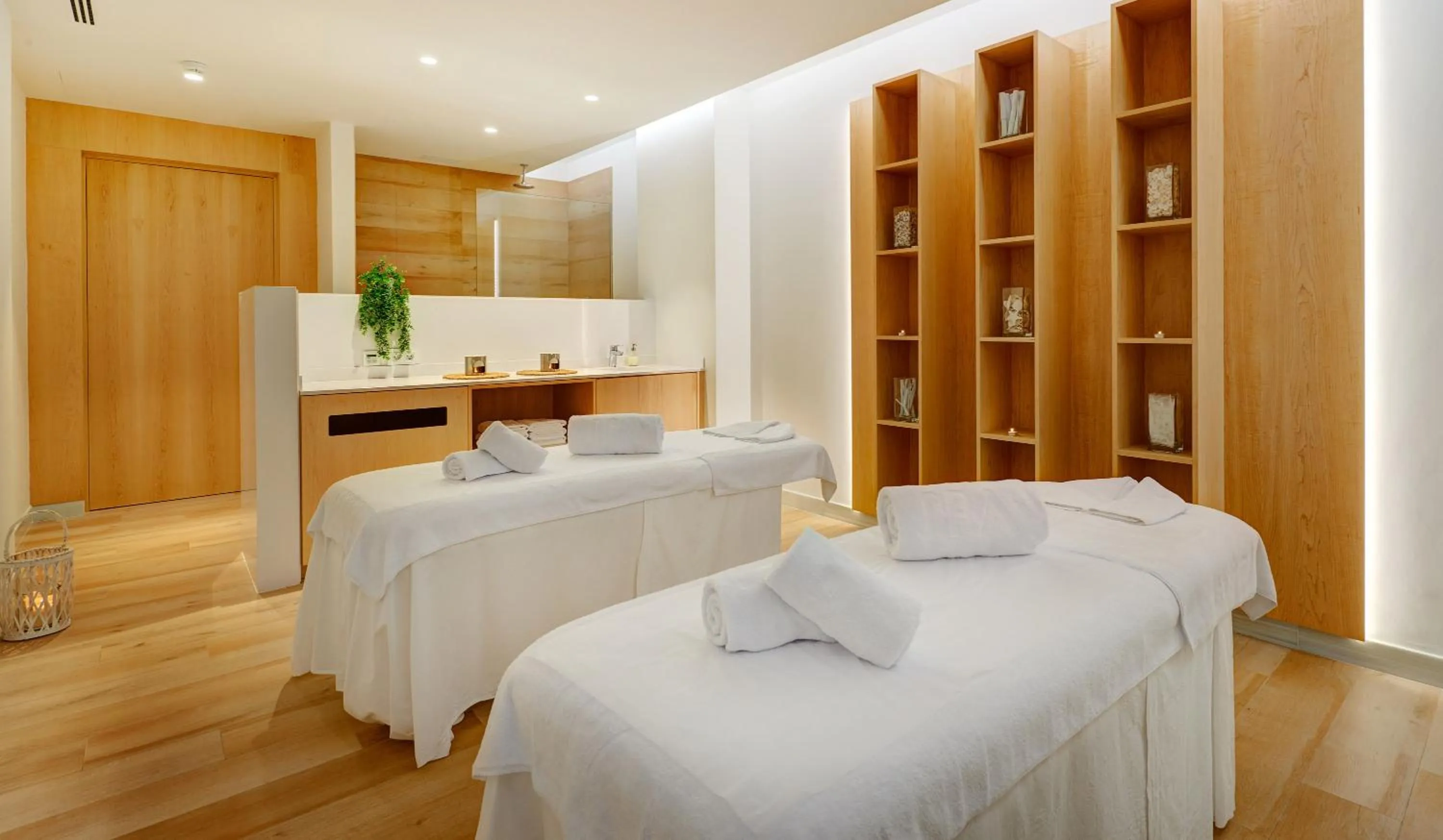 Massage, Bed in Hipotels Gran Playa de Palma