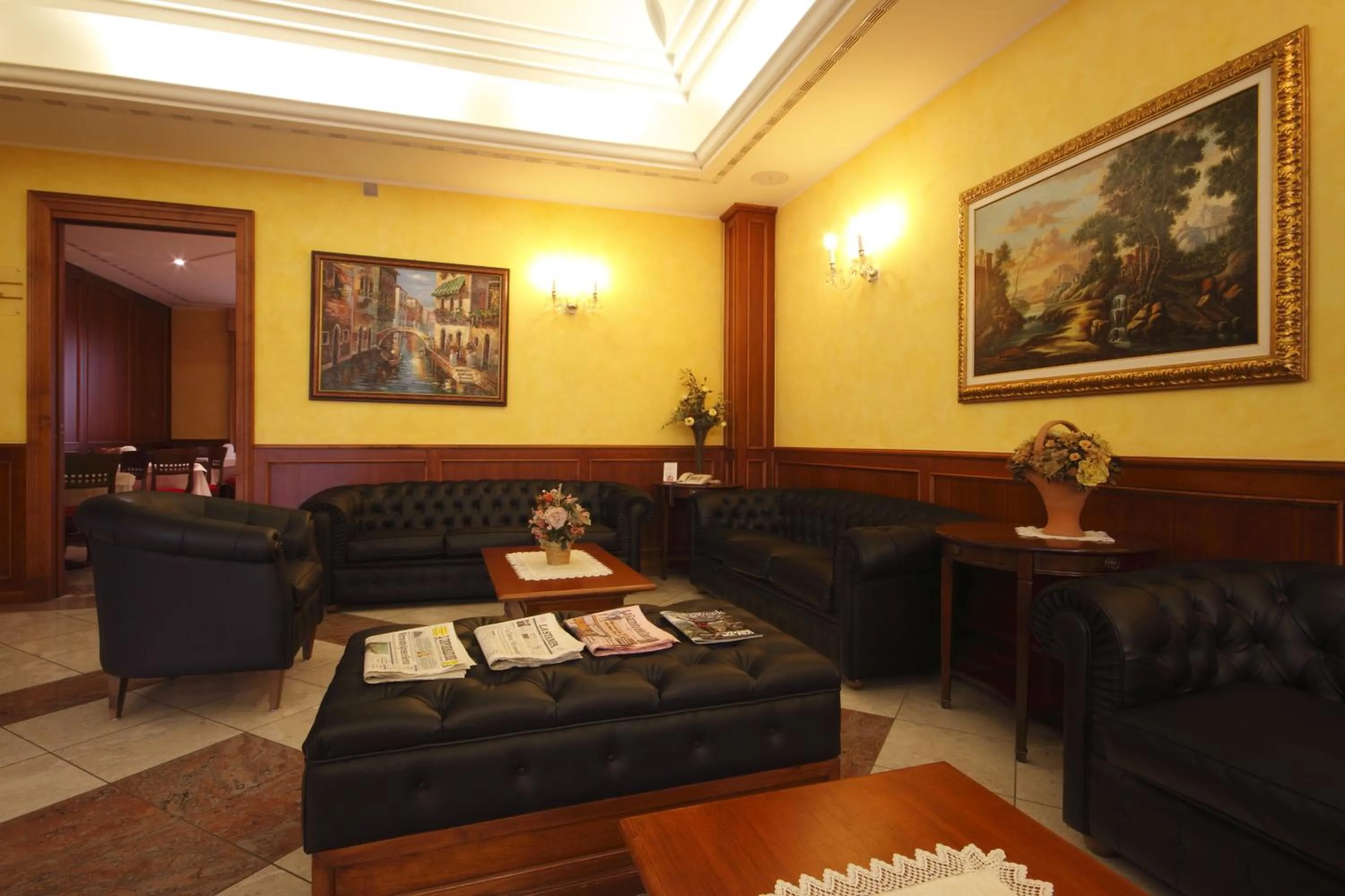 Lounge or bar in Tricolore Hotel