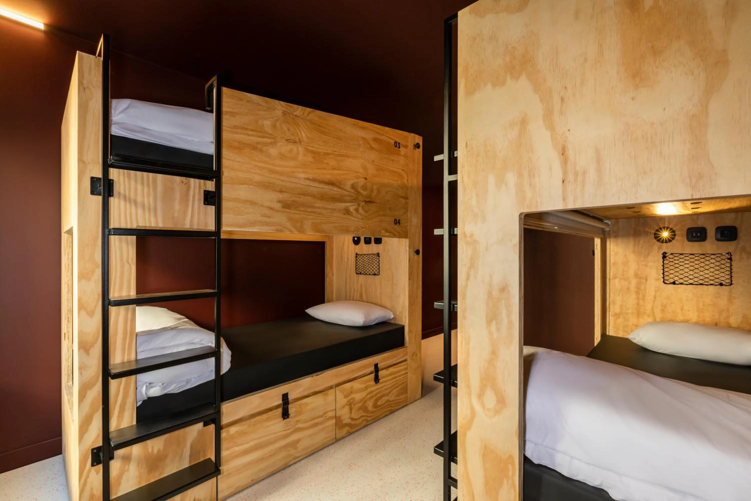 bunk bed, Bed in JO&JOE Paris - Nation