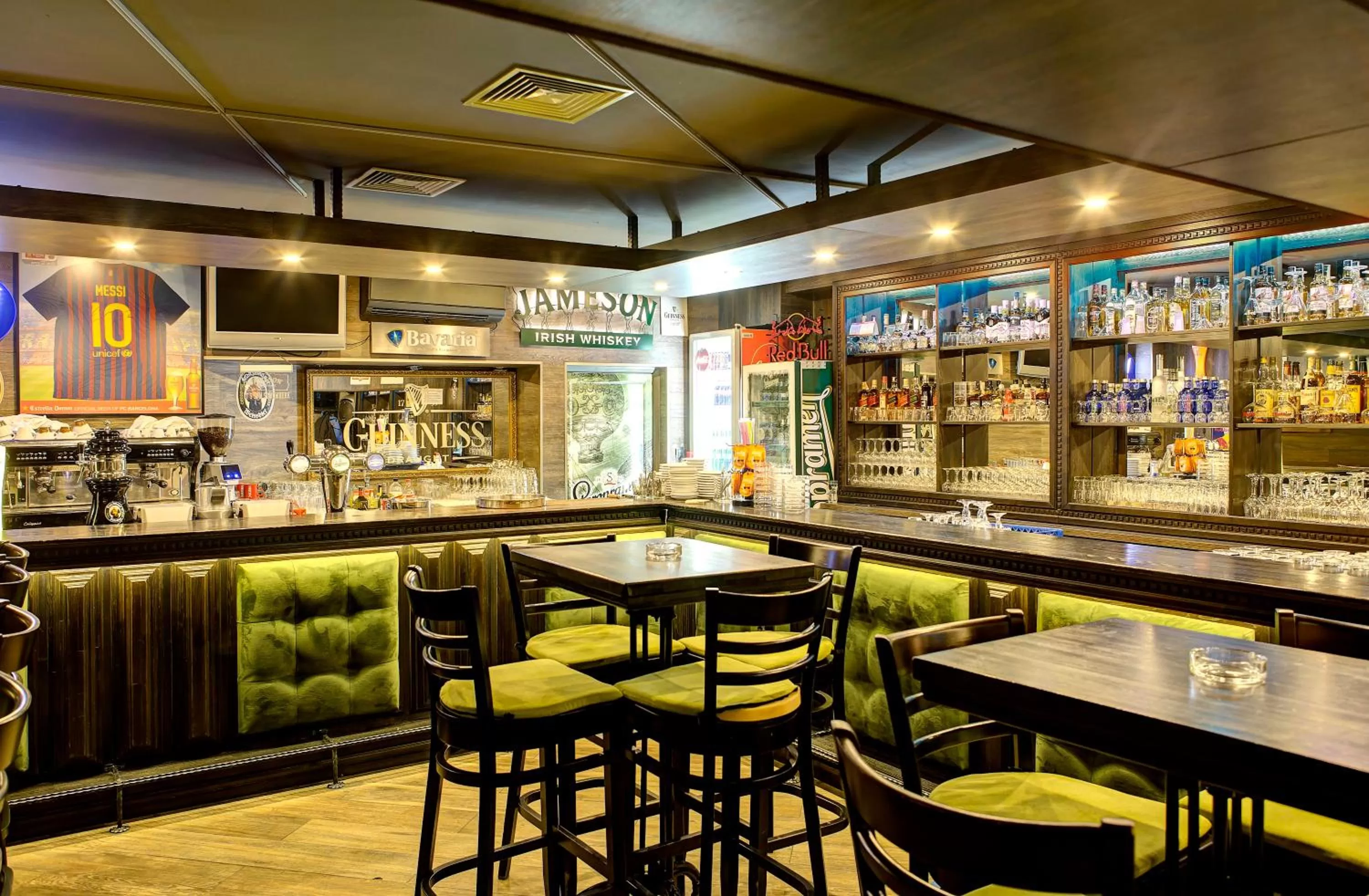 Restaurant/places to eat in Hotel Le Pont