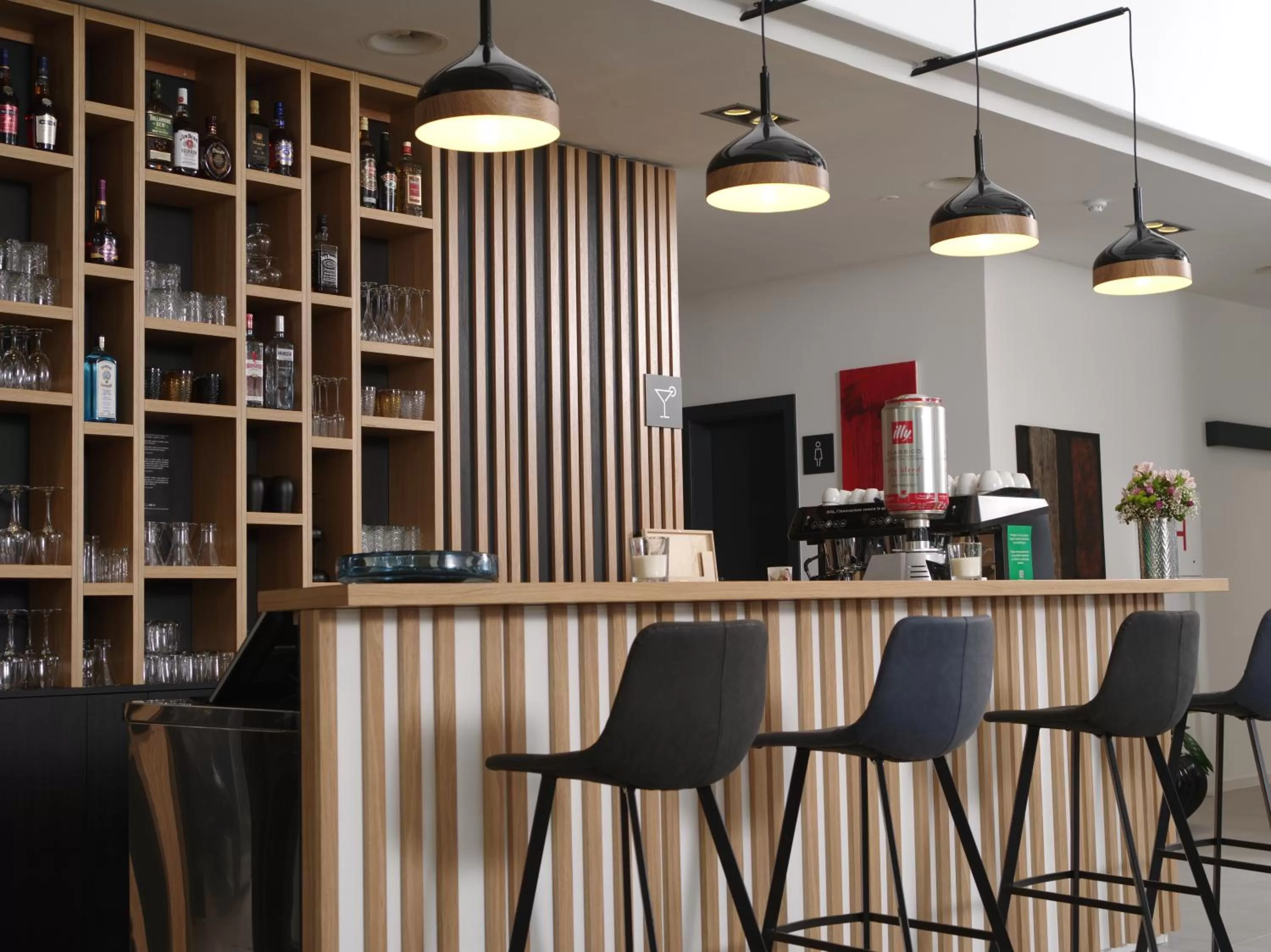 Lounge or bar in Hotel Cubis