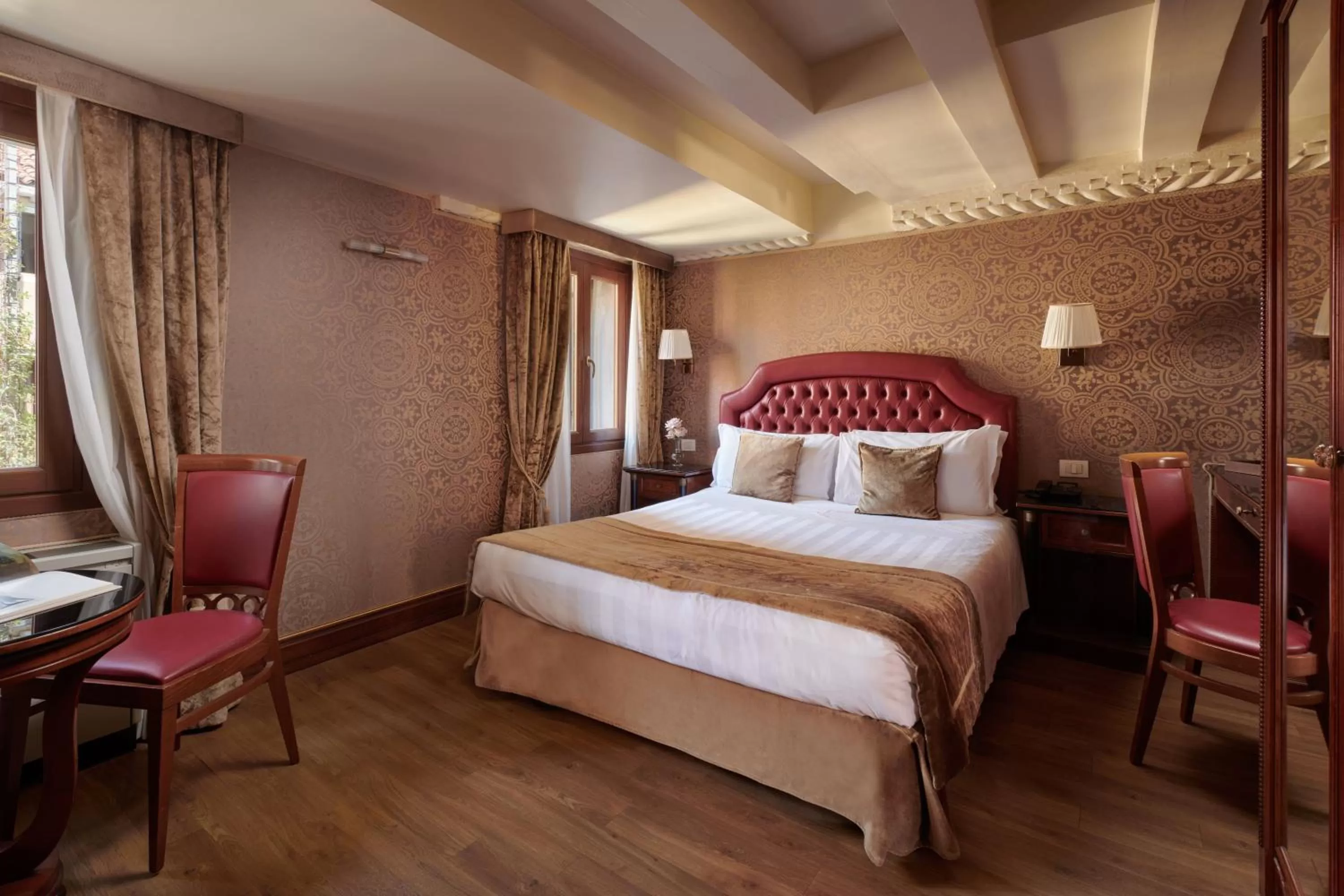 Bedroom, Bed in Hotel Donà Palace