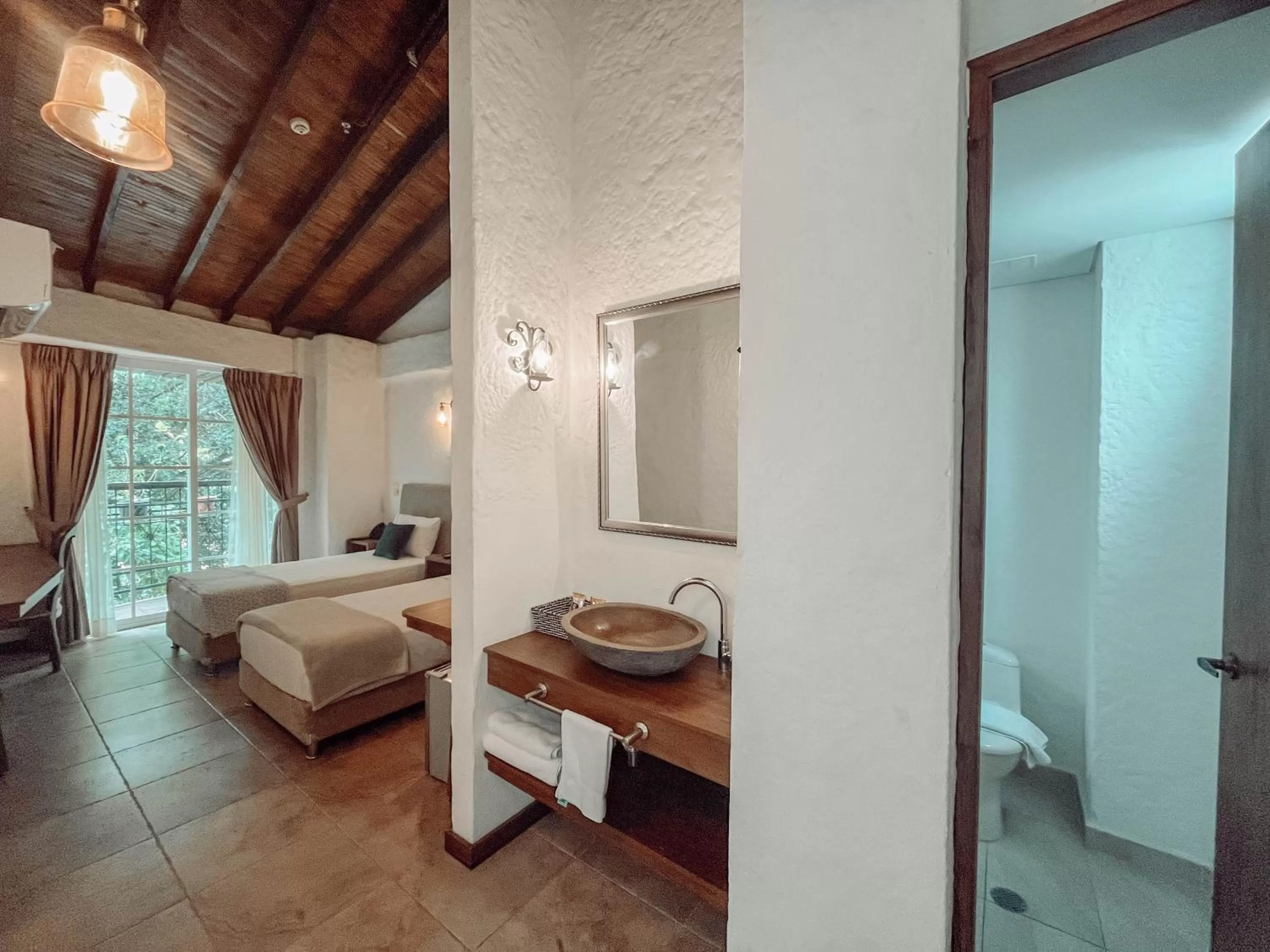 Superior Twin Room in Casa del Hidalgo Hotel Cali Centenario