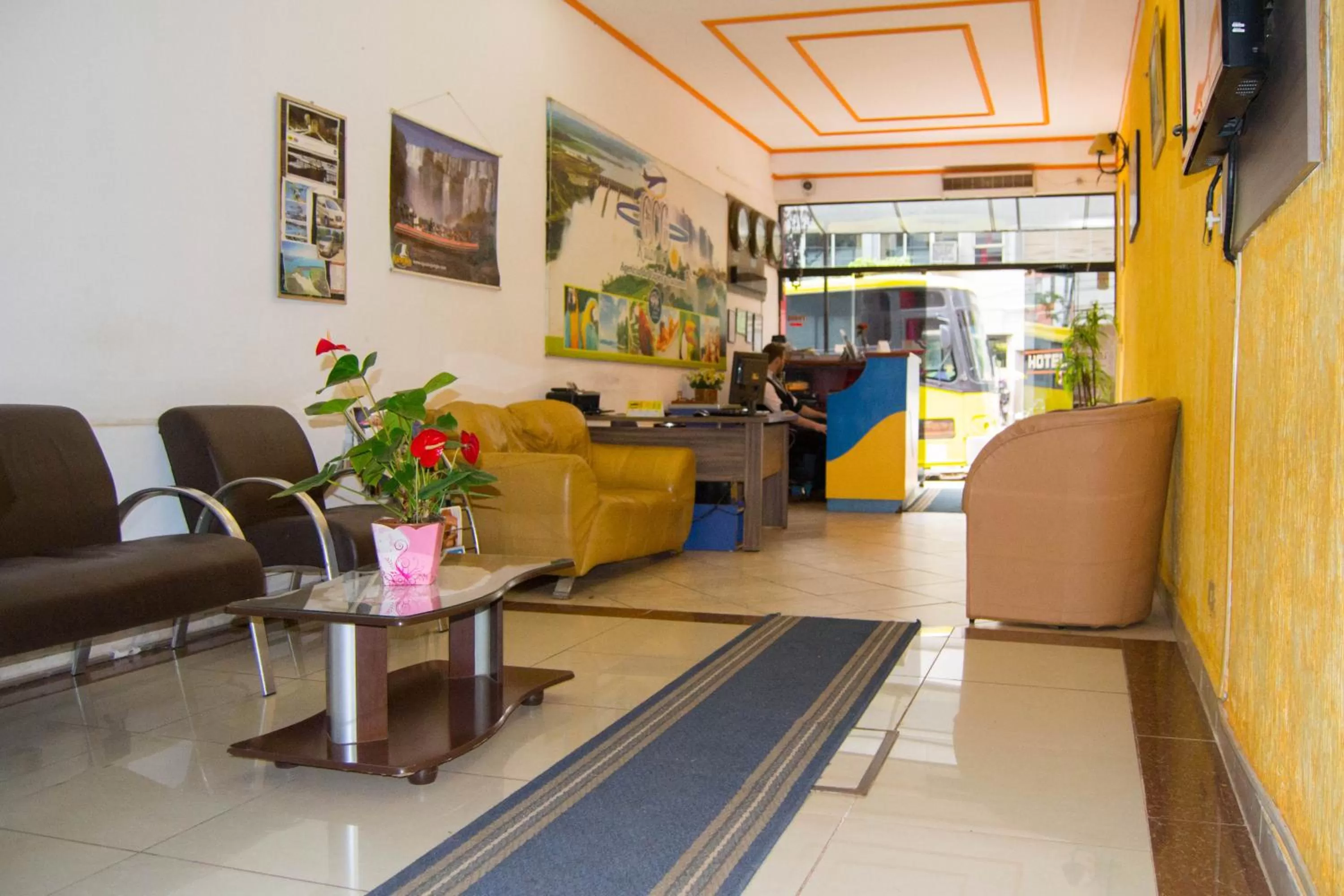 Lobby or reception in Hotel & Restaurante Guarania