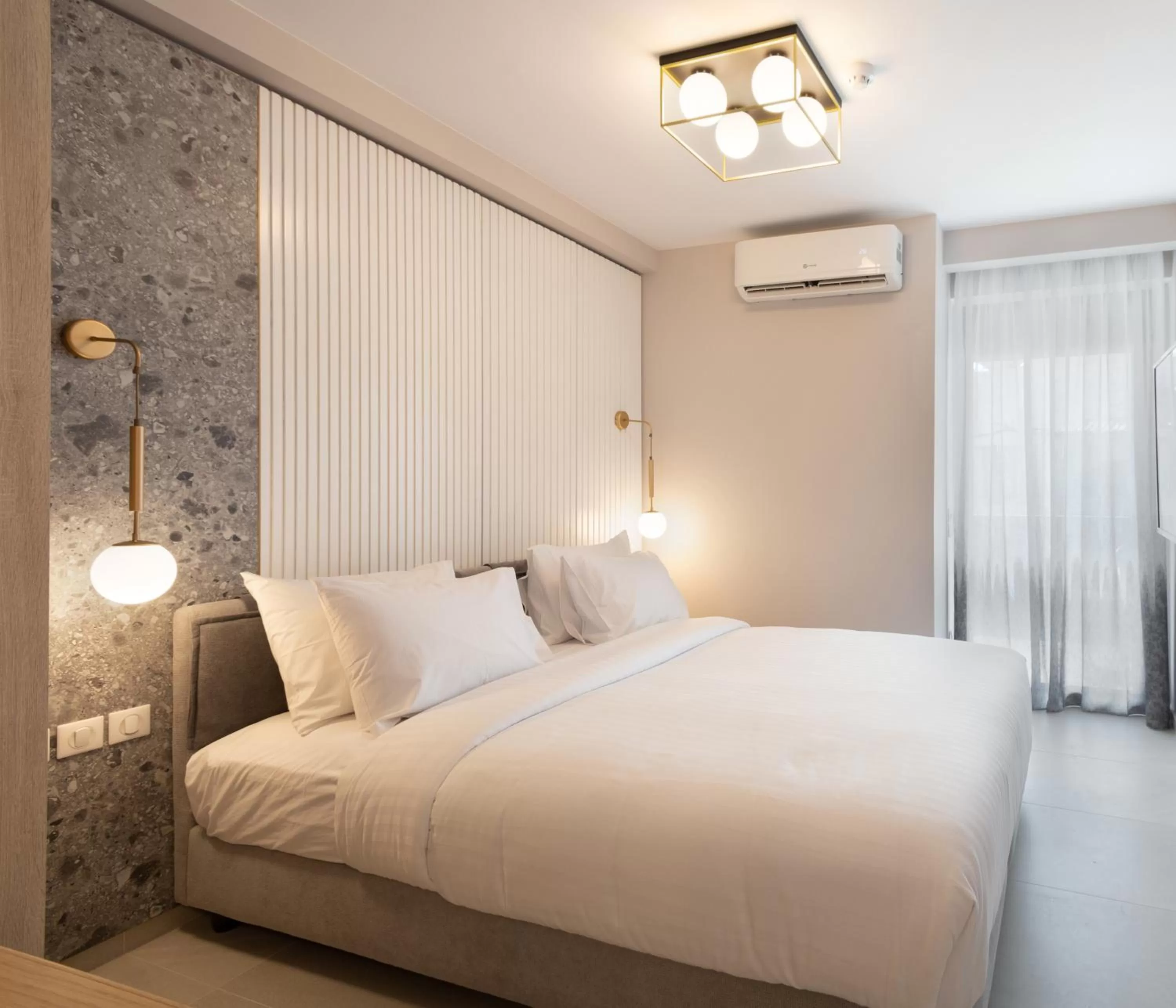 Bed in LUX&EASY Athens Downtown Residences