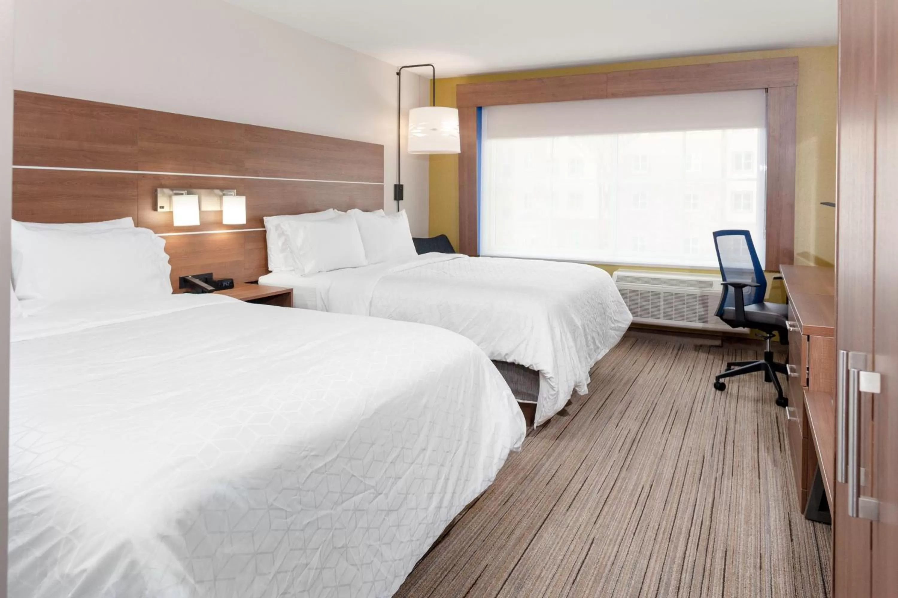 Photo of the whole room, Bed in Holiday Inn Express & Suites - Gilbert - East Mesa by IHG