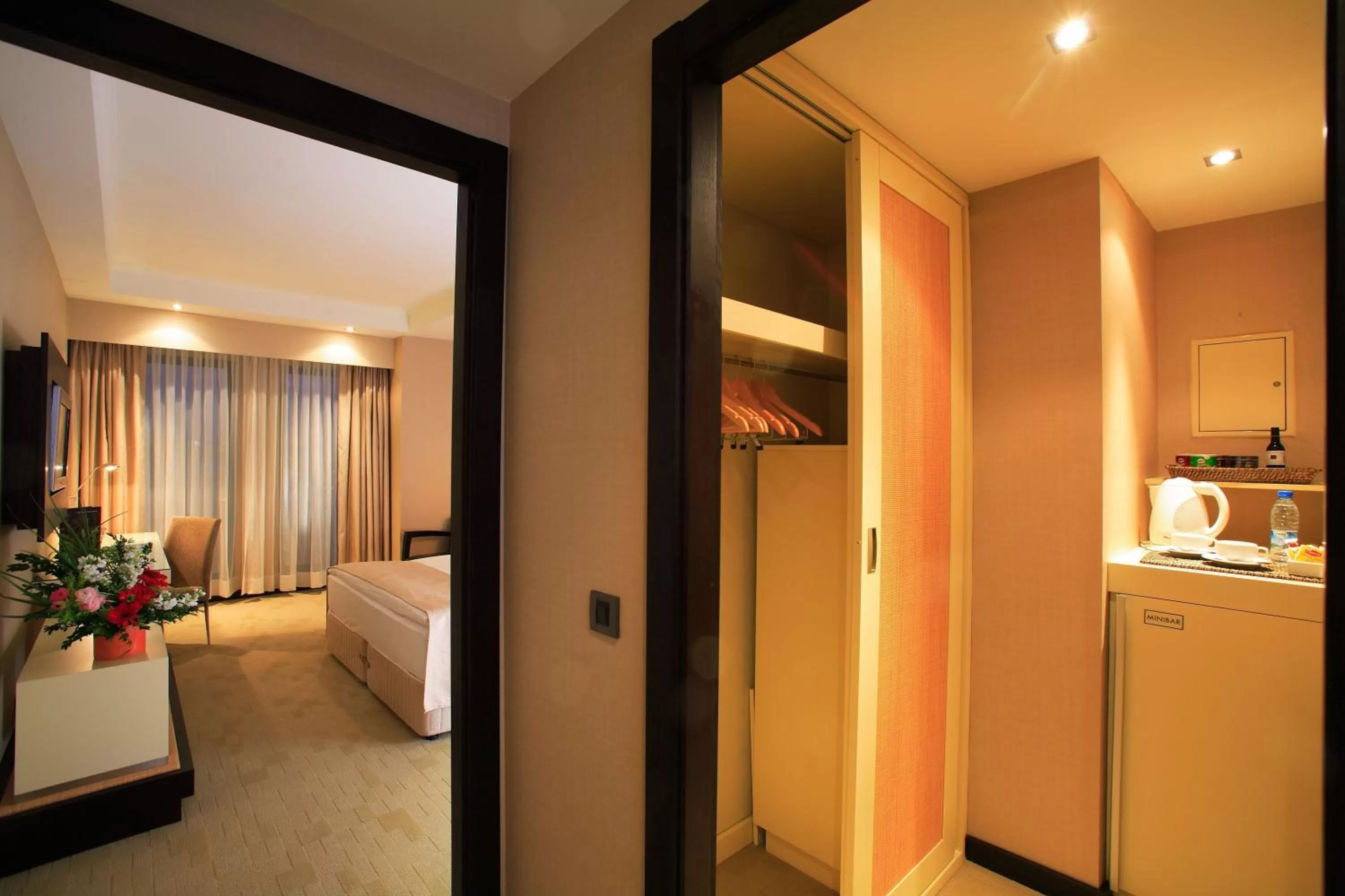 Coffee/tea facilities in Nova Plaza Prime Hotel