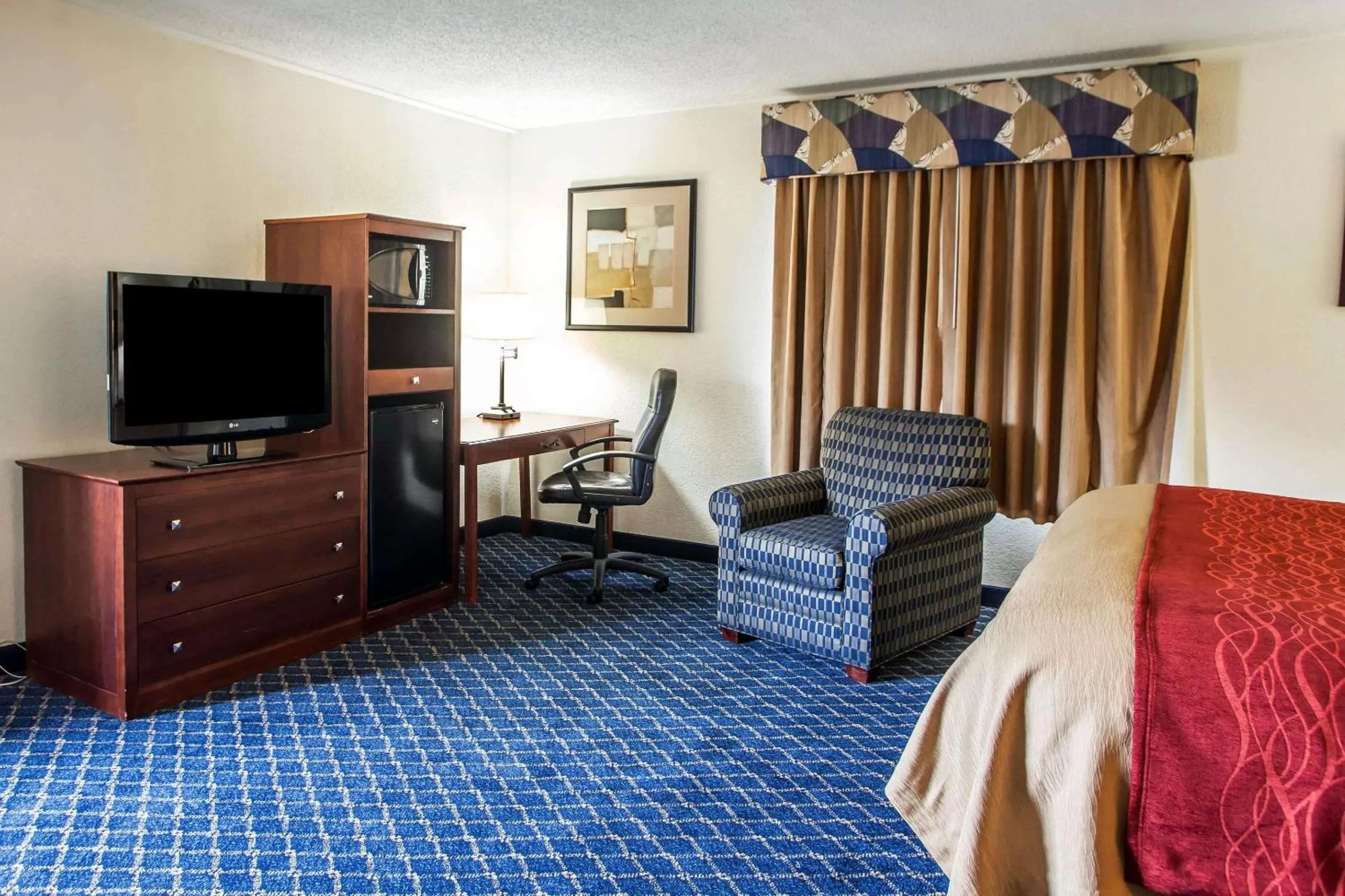 Photo of the whole room, Bed in Comfort Inn Feasterville - Trevose