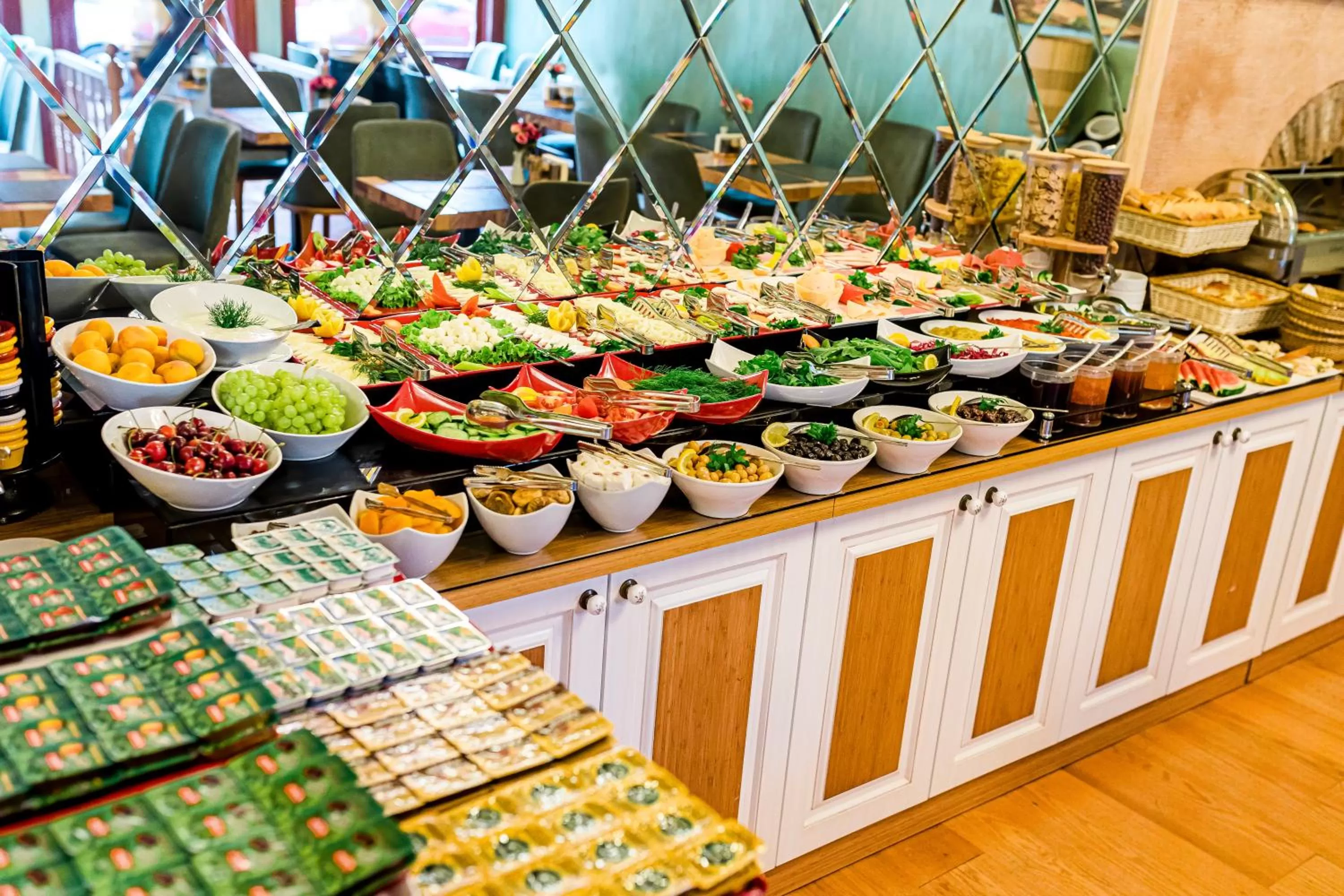 Breakfast in Acacia Mansion Hotel