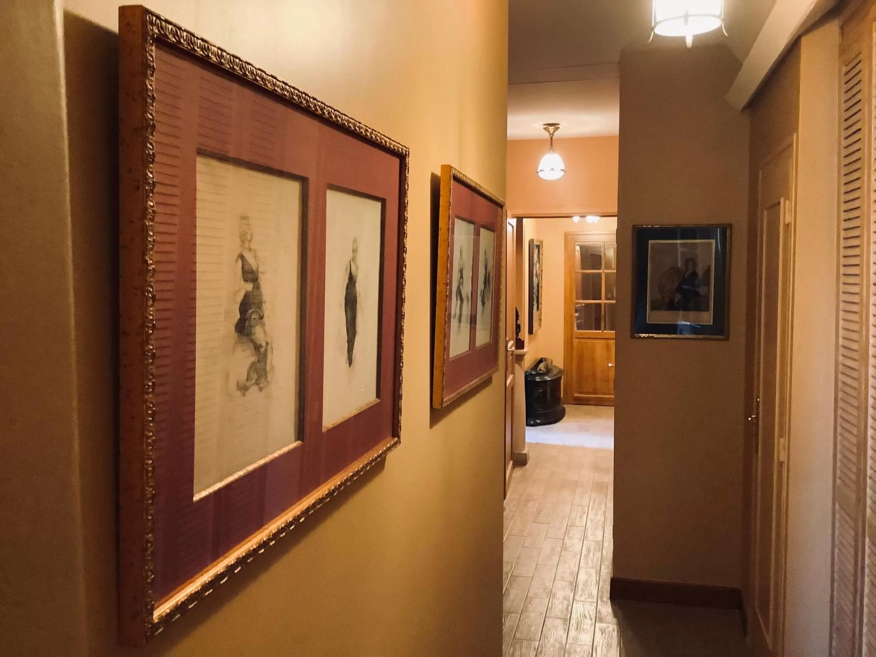 Decorative detail in Toute Une Histoire près de Fontainebleau