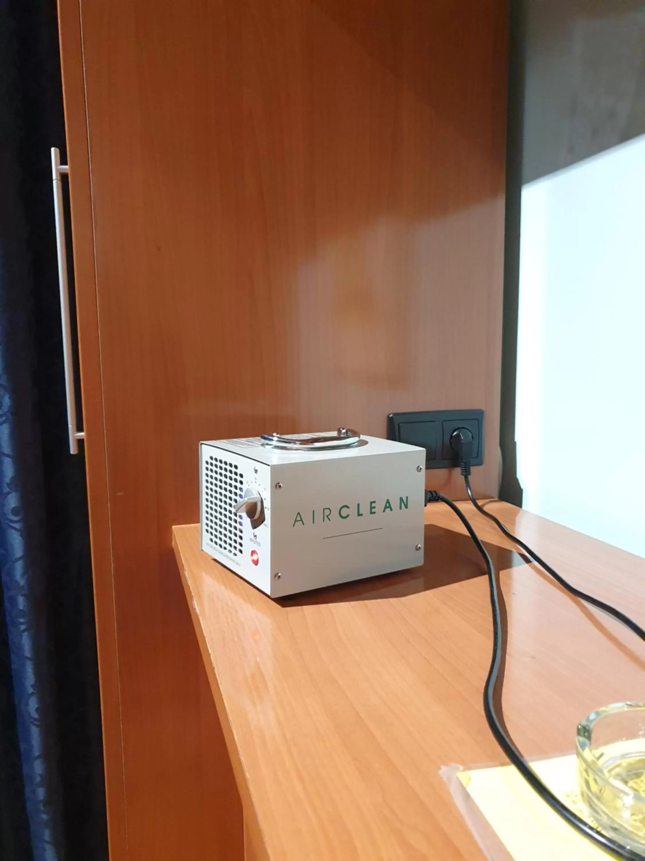 Other in Motel Acropolis