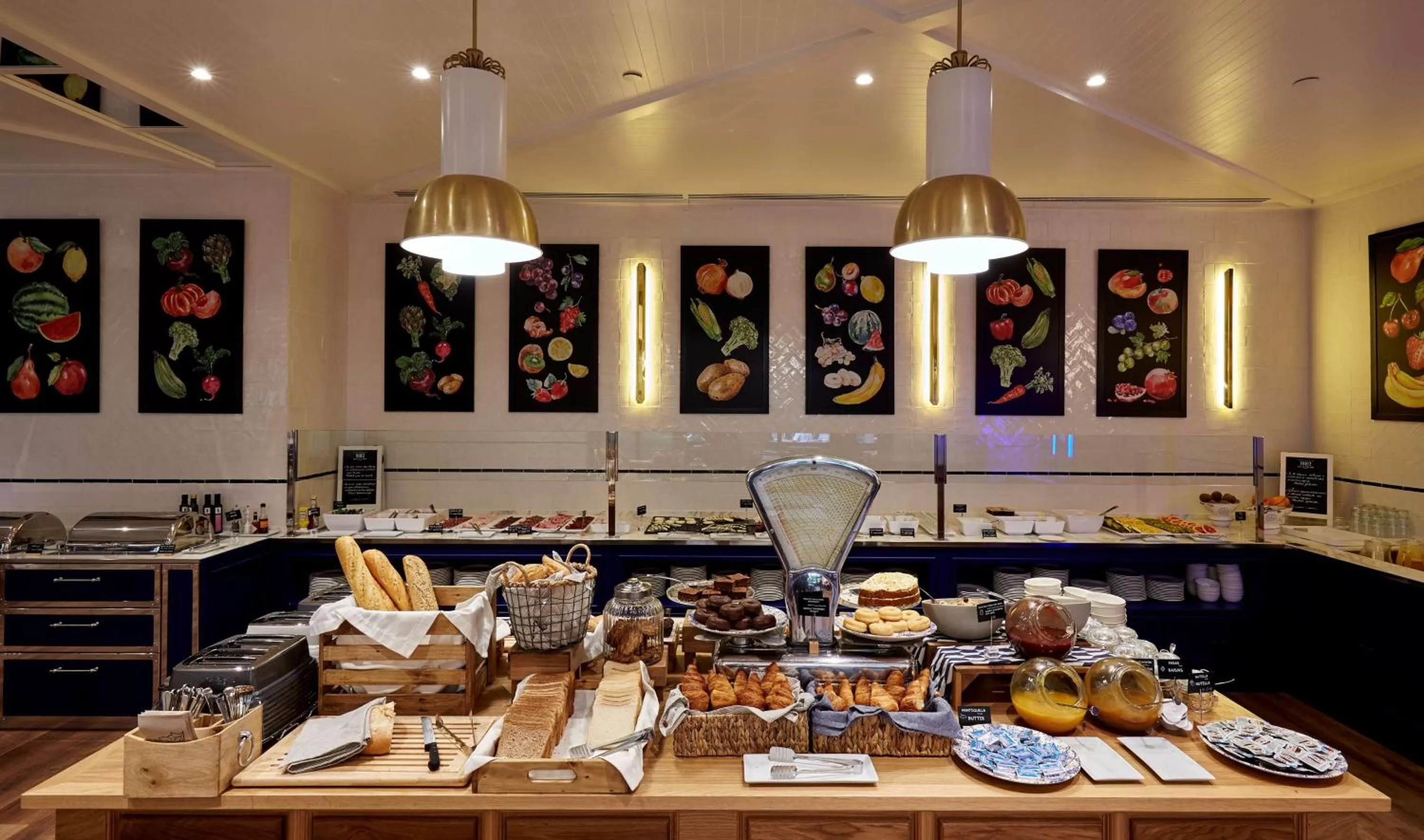 Restaurant/places to eat in Radisson Blu 1882 Hotel, Barcelona Sagrada Familia