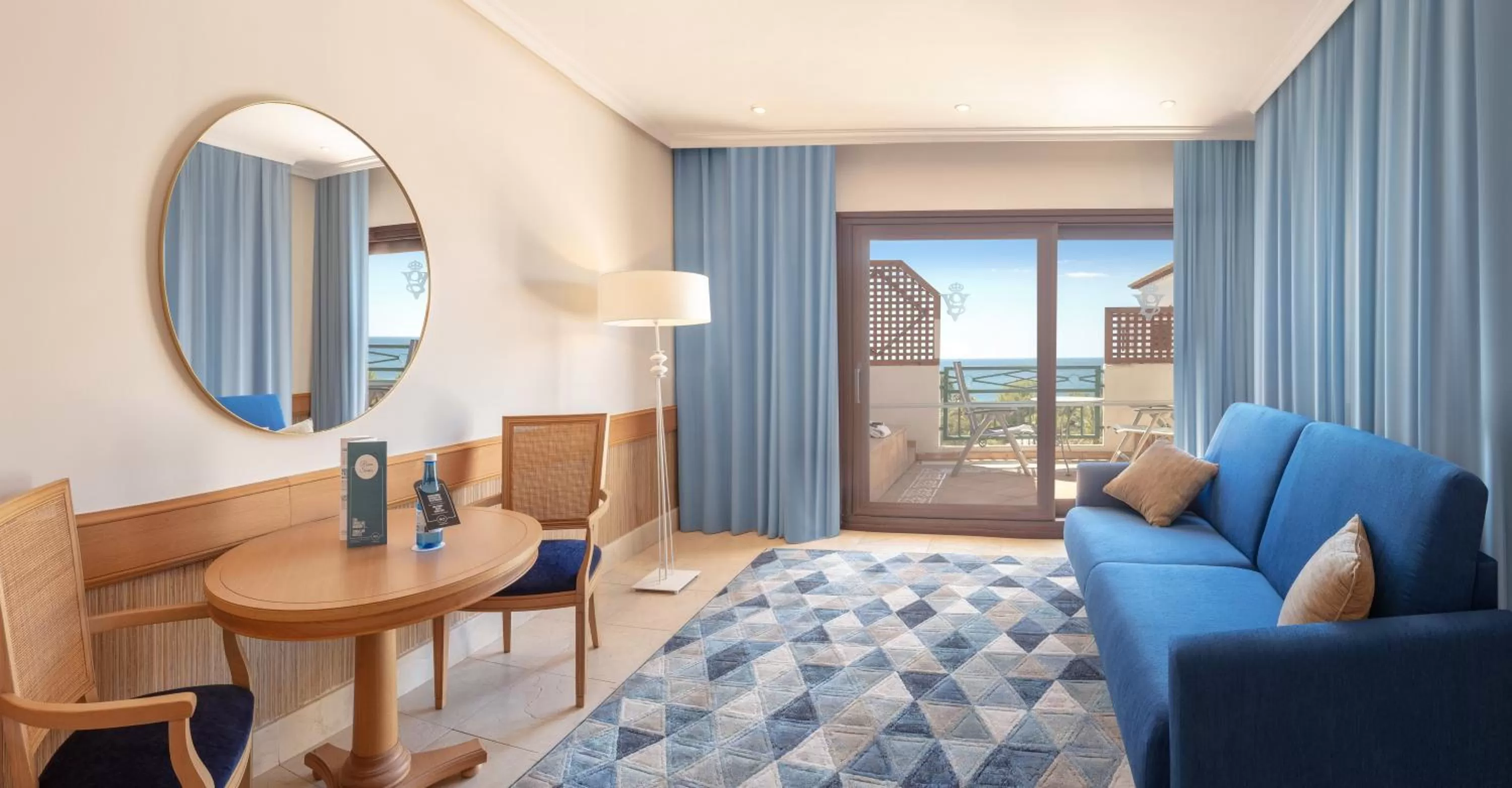 Balcony/Terrace, Bed in SH Villa Gadea