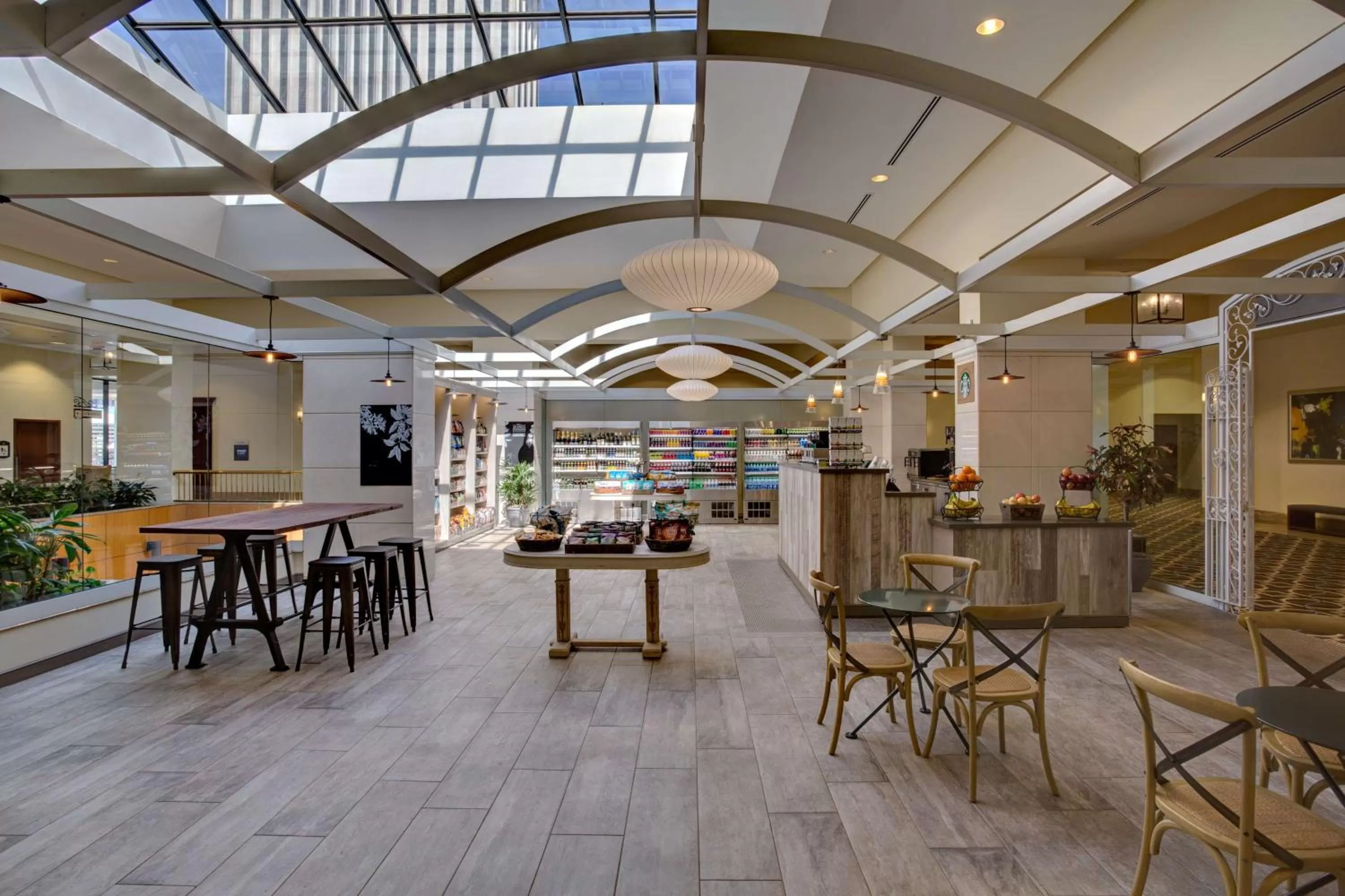 Restaurant/places to eat in Hilton New Orleans Riverside