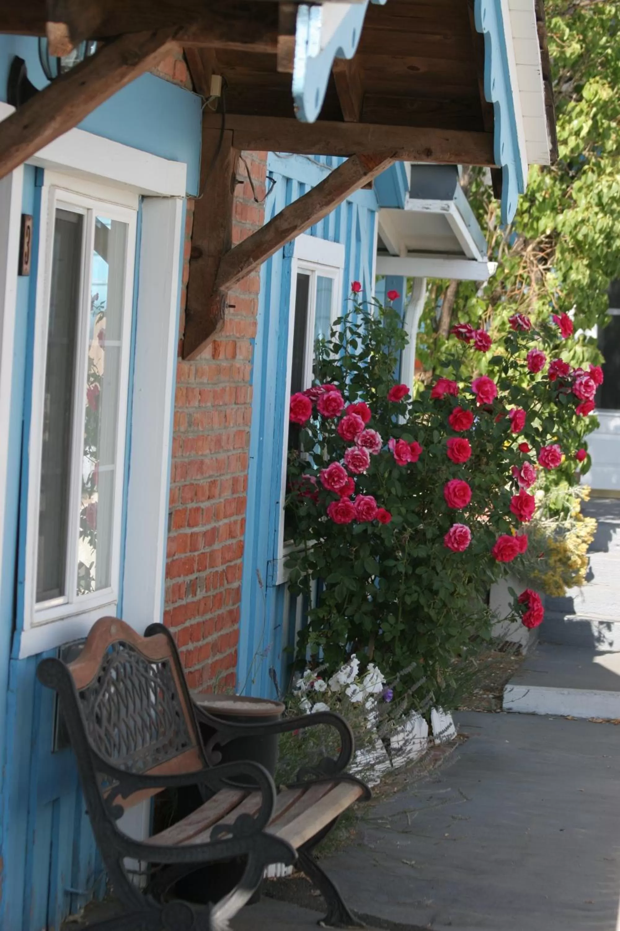 Facade/entrance in Sugarloaf Mountain Motel