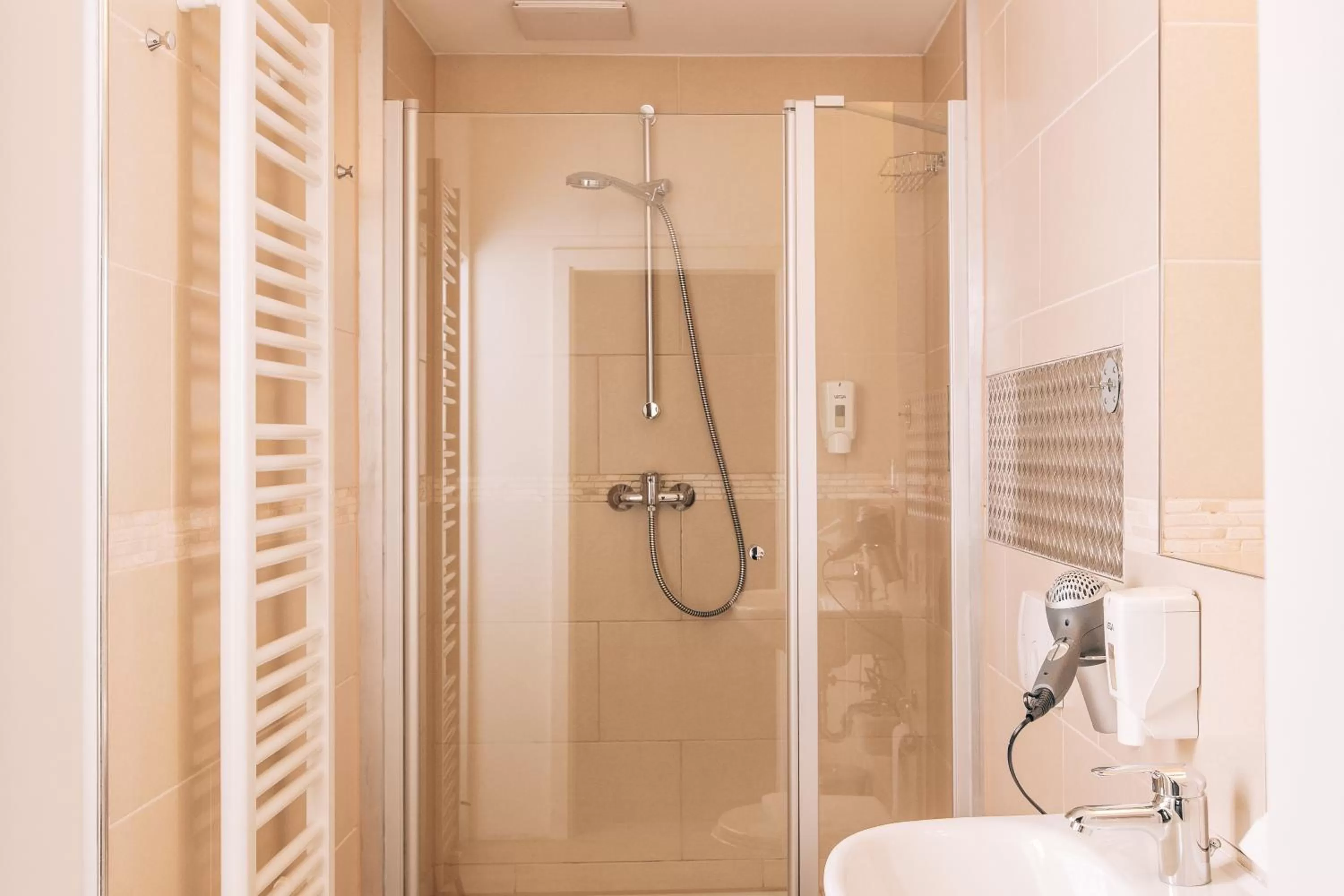 Bathroom in Biohotel Kunstquartier