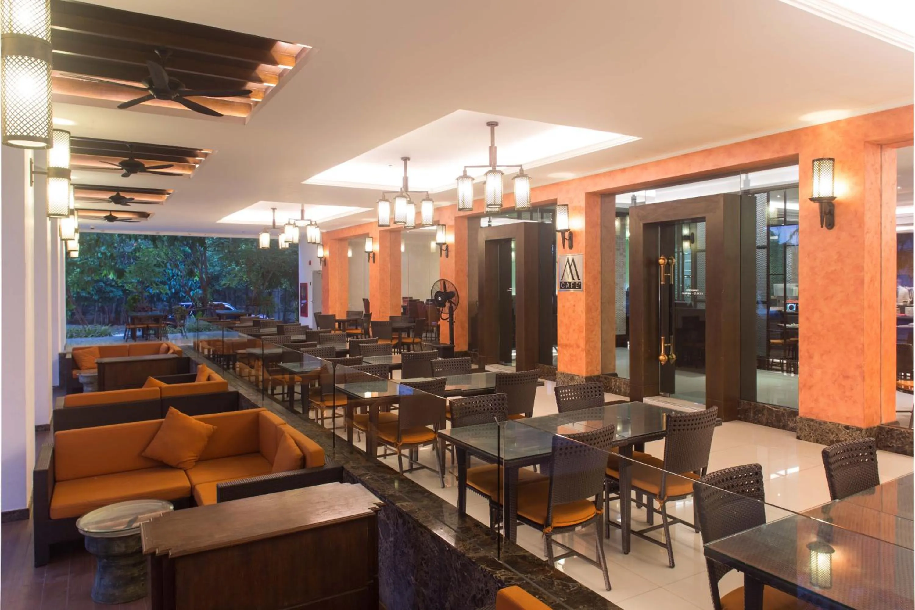 Restaurant/places to eat in Mida Grande Hotel Dhavaravati Nakhon Pathom - SHA PLUS