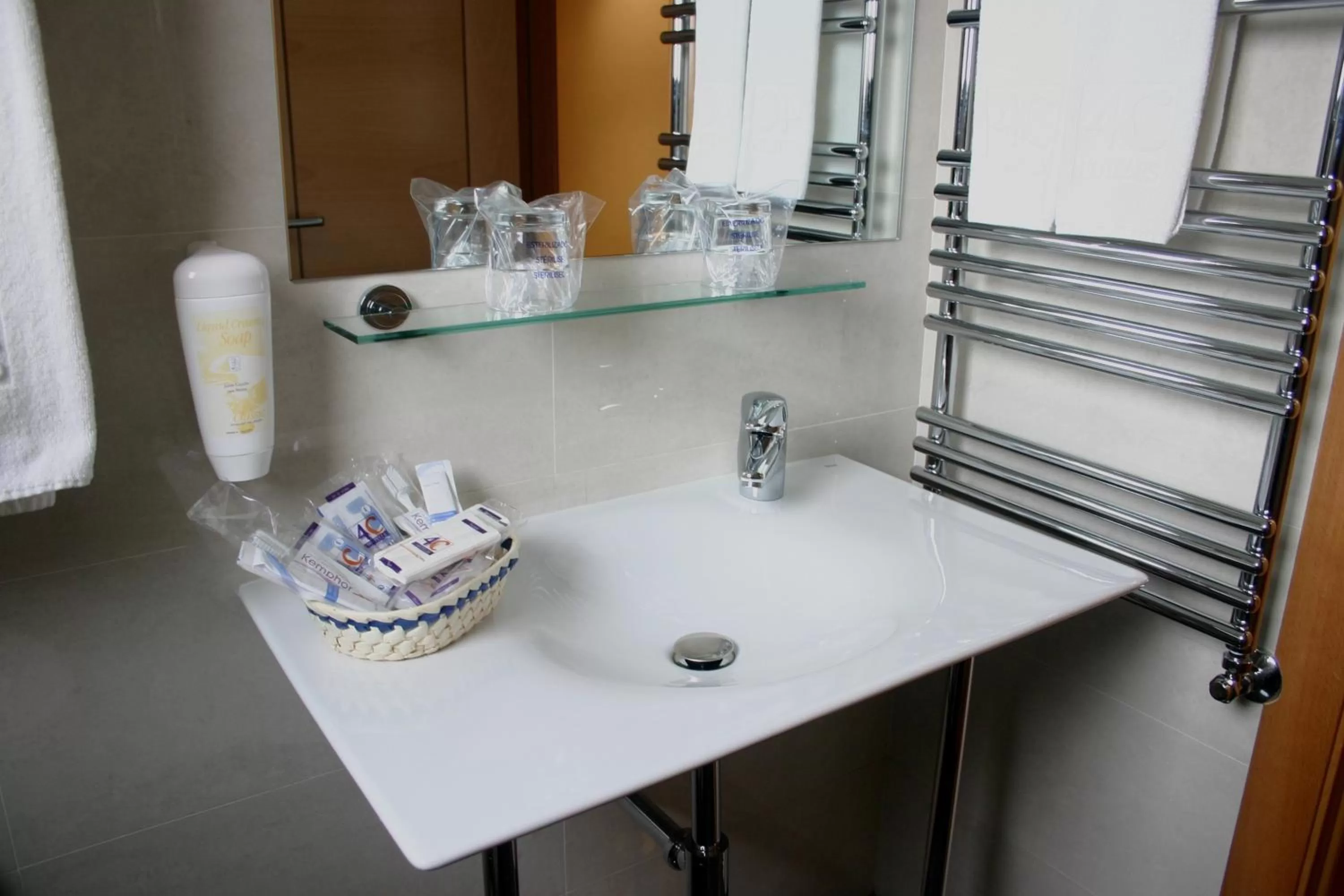 Bathroom in 4C Bravo Murillo