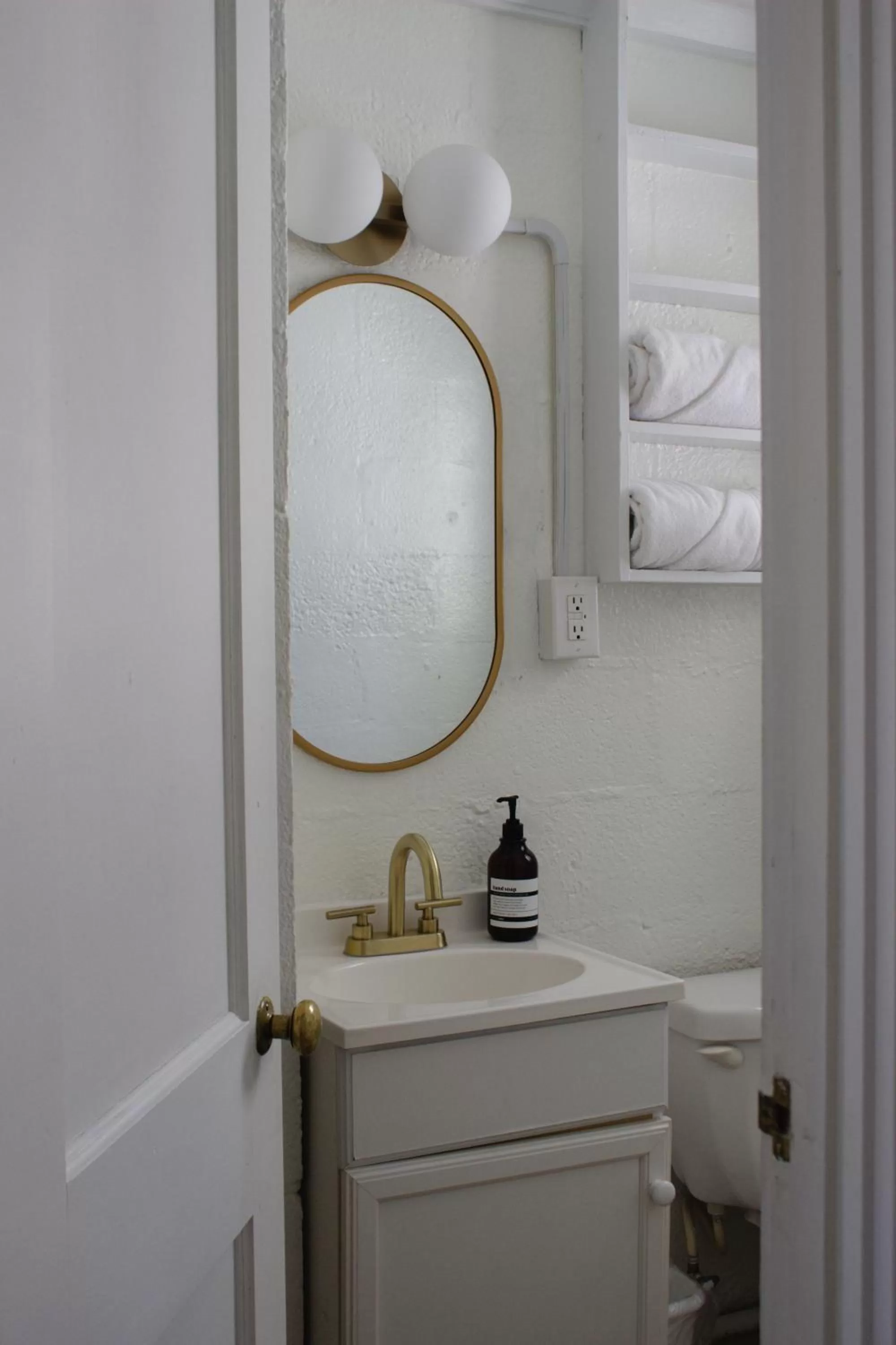 Bathroom in Anchor Inn