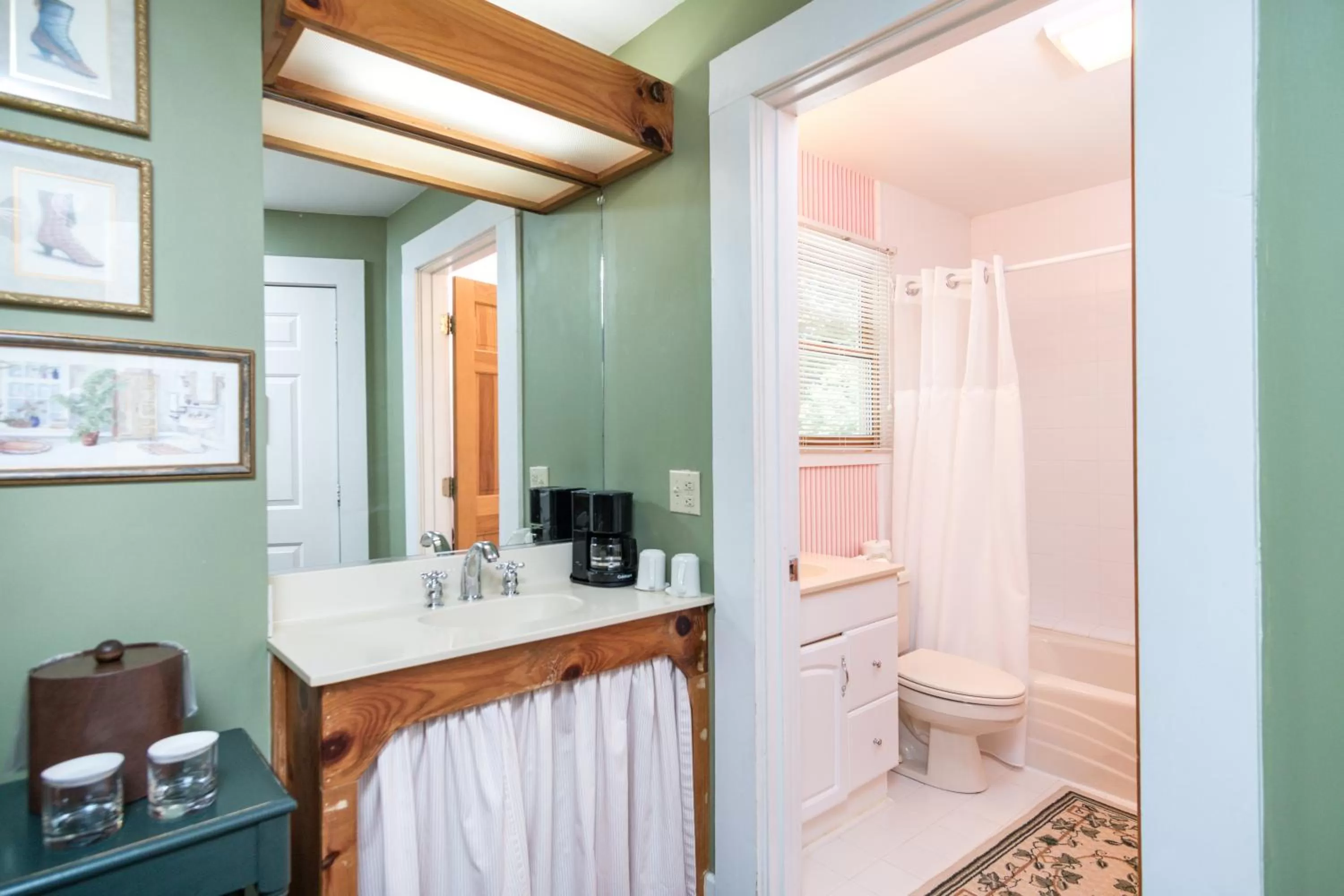 Toilet in Highland Lake Inn & Resort - Flat Rock