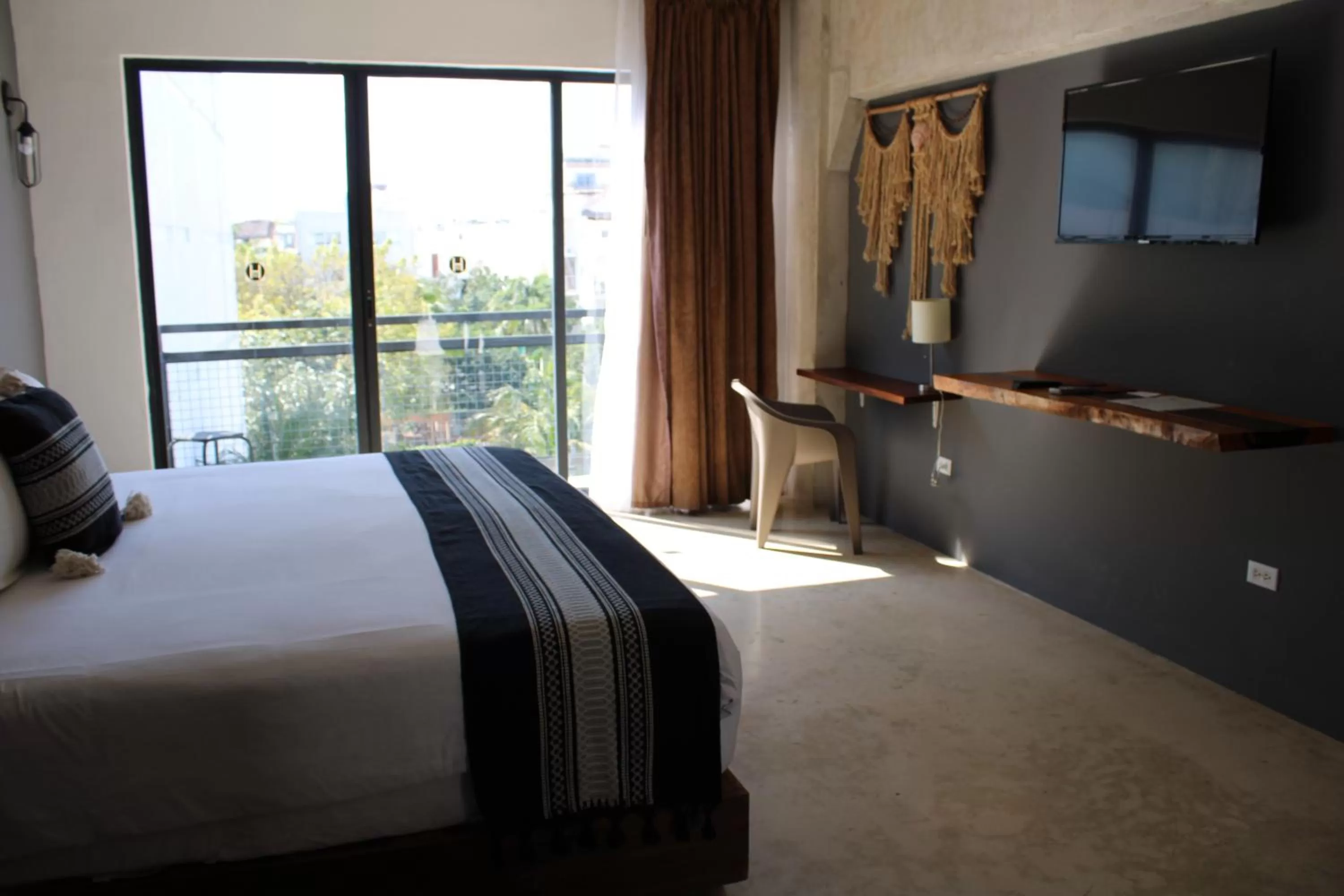 Photo of the whole room, Bed in Hotel 52 Playa del Carmen