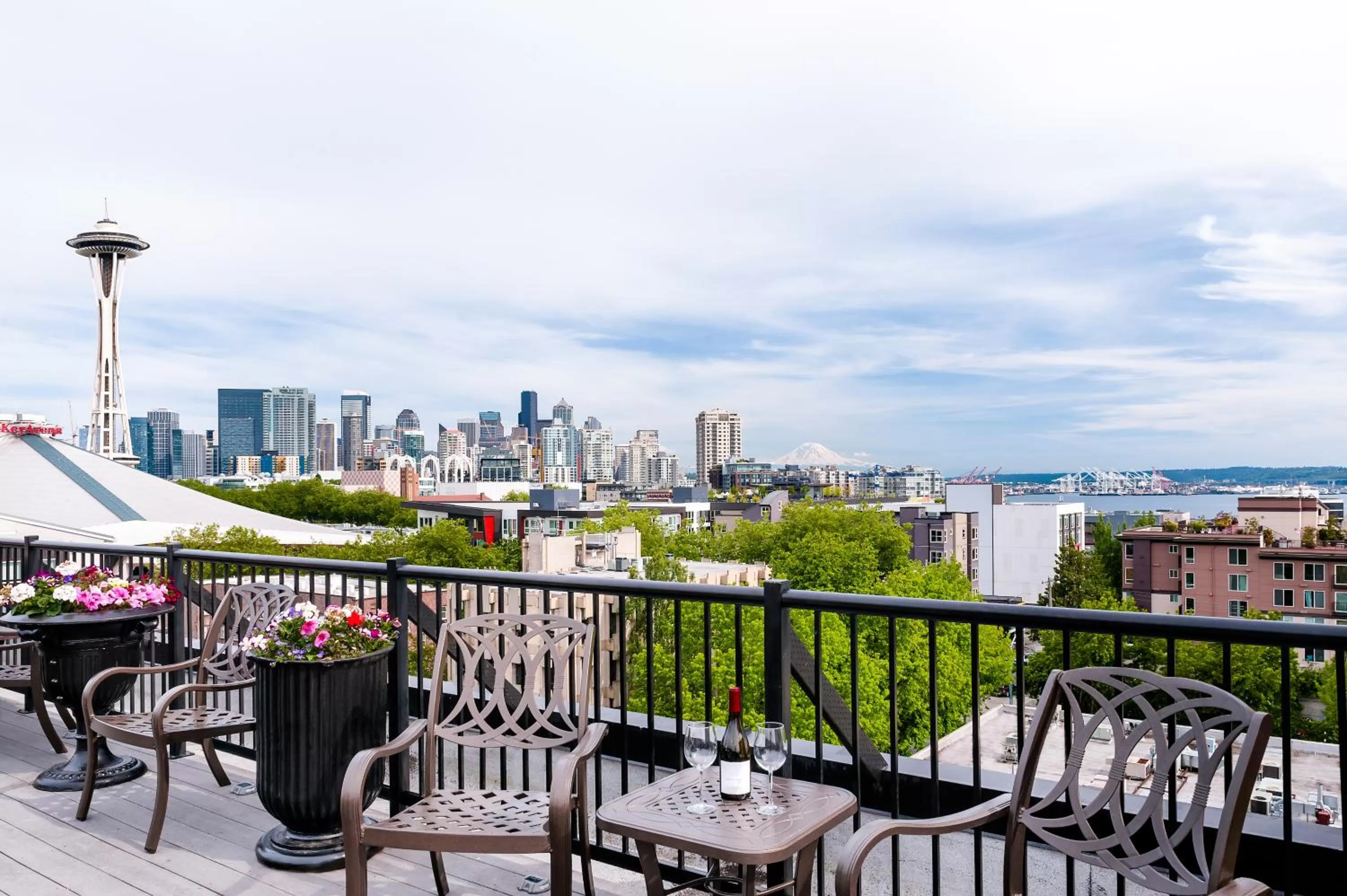 City view in The Mediterranean Inn