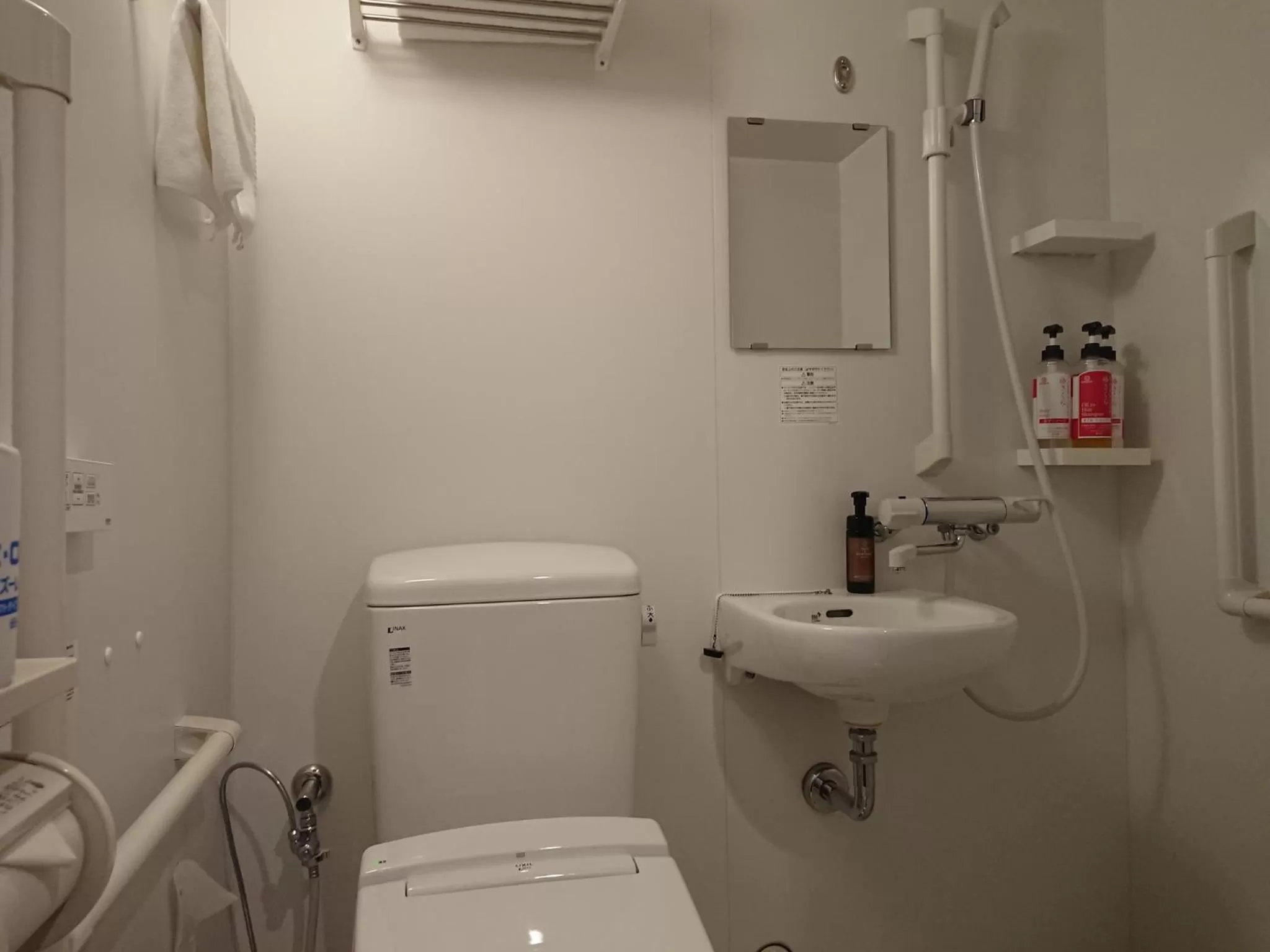 Shower in SAKURA SKY HOTEL KASHIWA(桜スカイホテル柏)