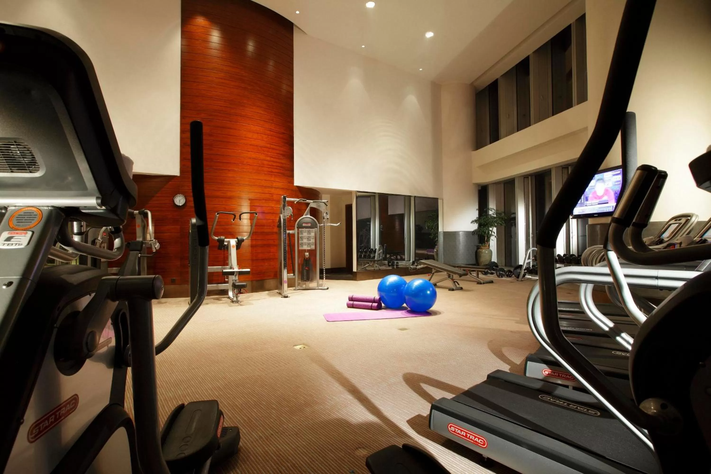 Fitness centre/facilities in InterContinental Nanjing by IHG