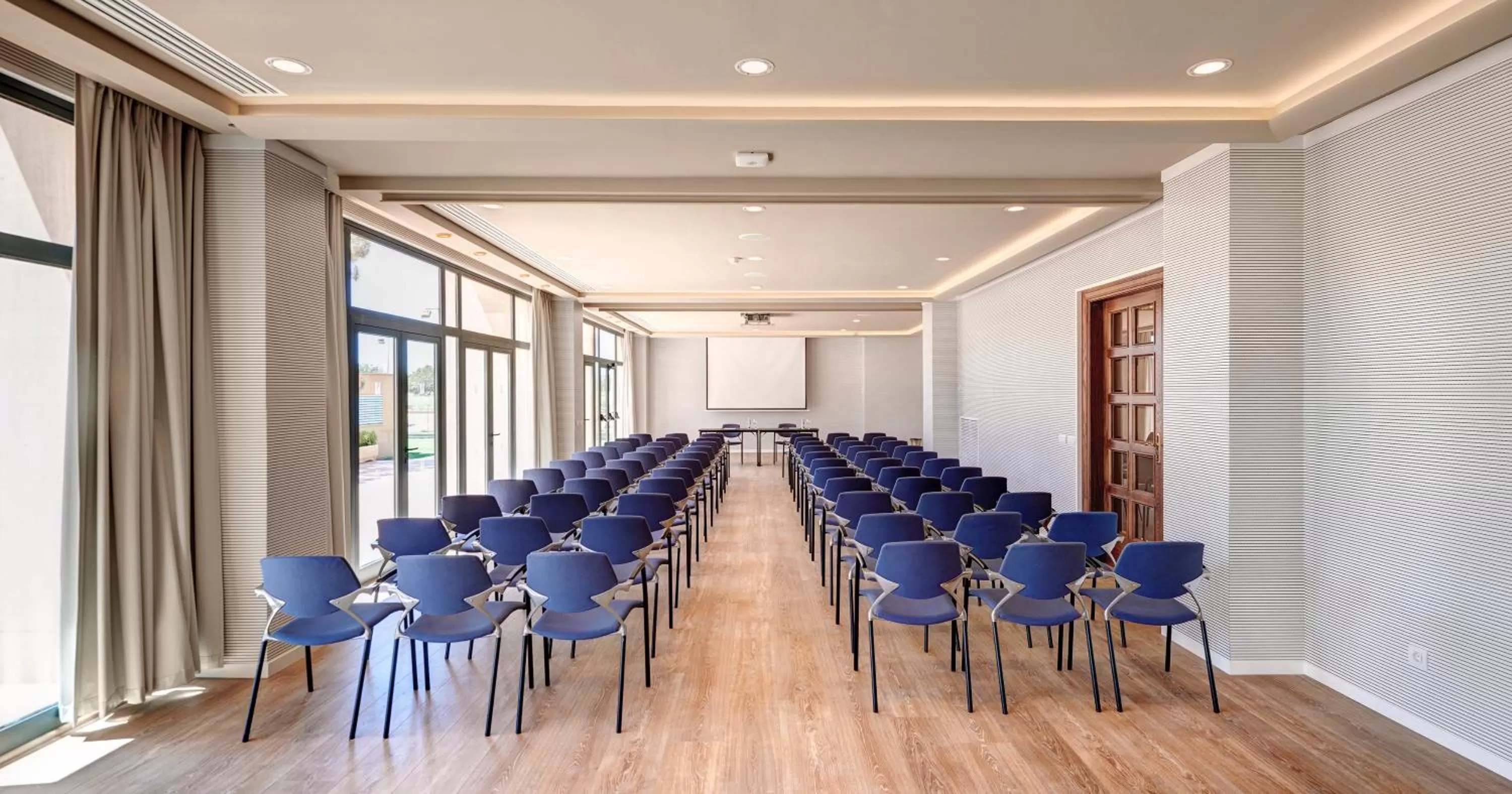 Meeting/conference room in Hipotels Hipocampo Palace & Spa