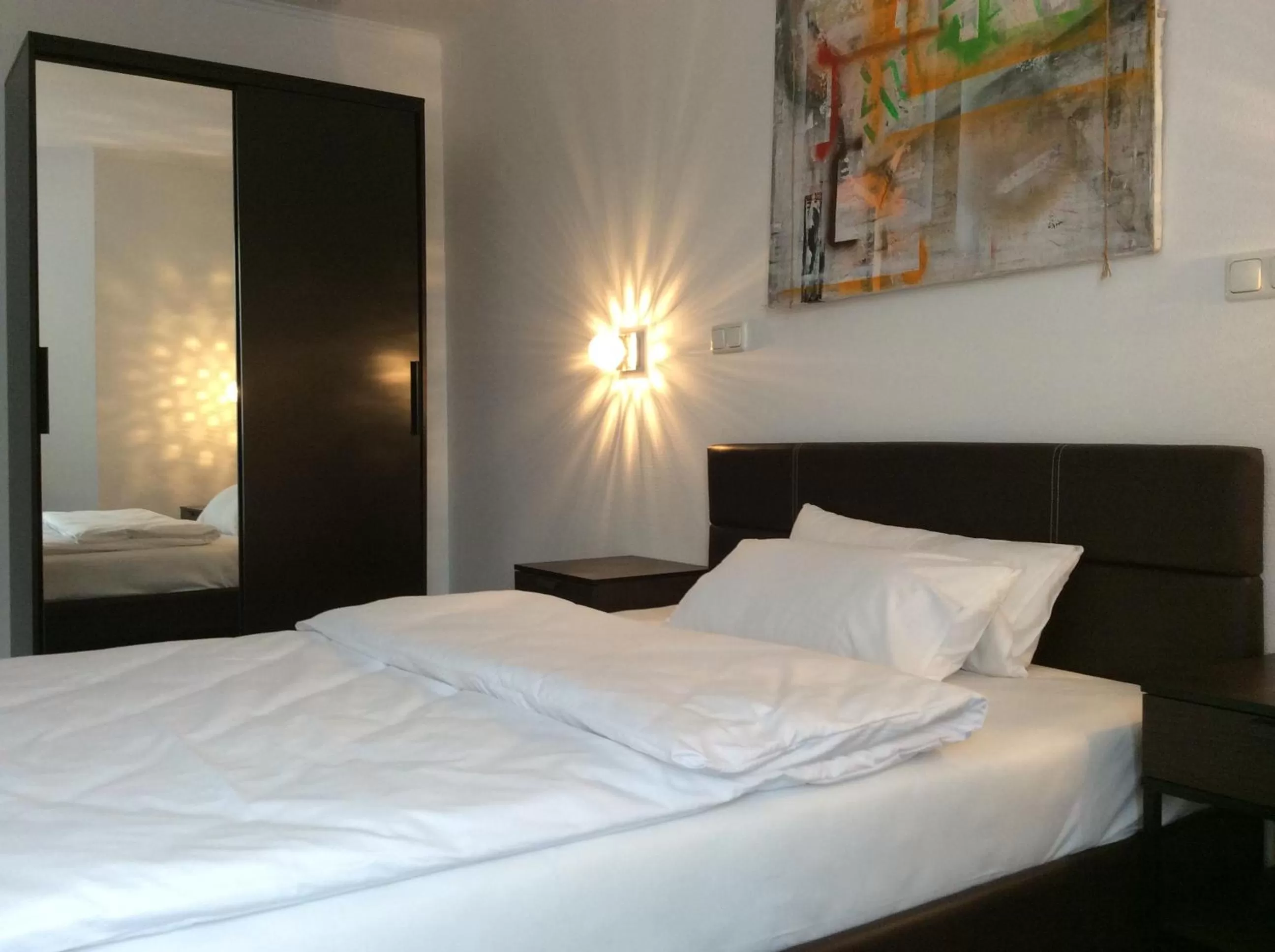 Photo of the whole room, Bed in Hotel52 Bergheim