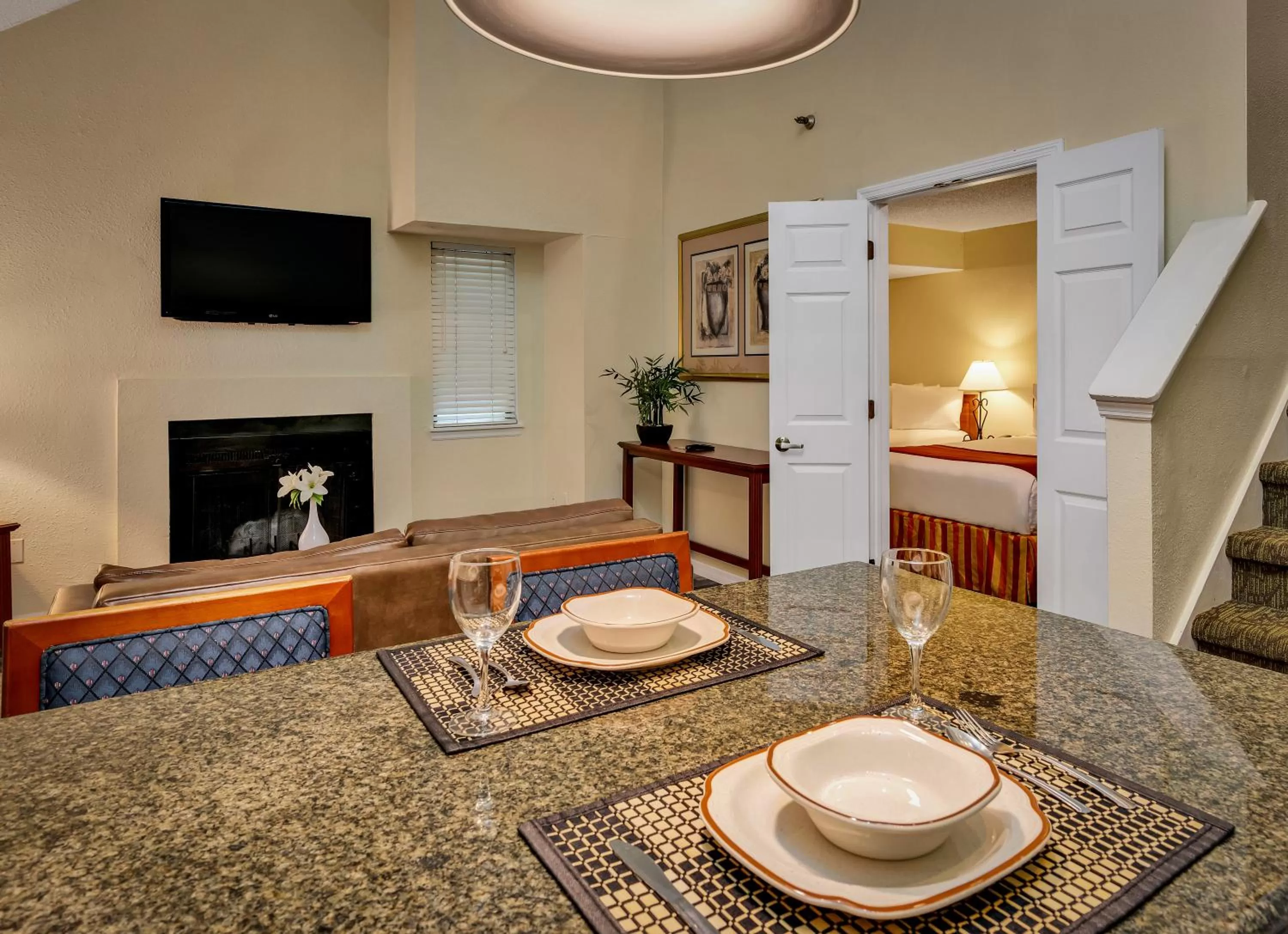 Living room in Chase Suite Hotel Rocky Point Tampa