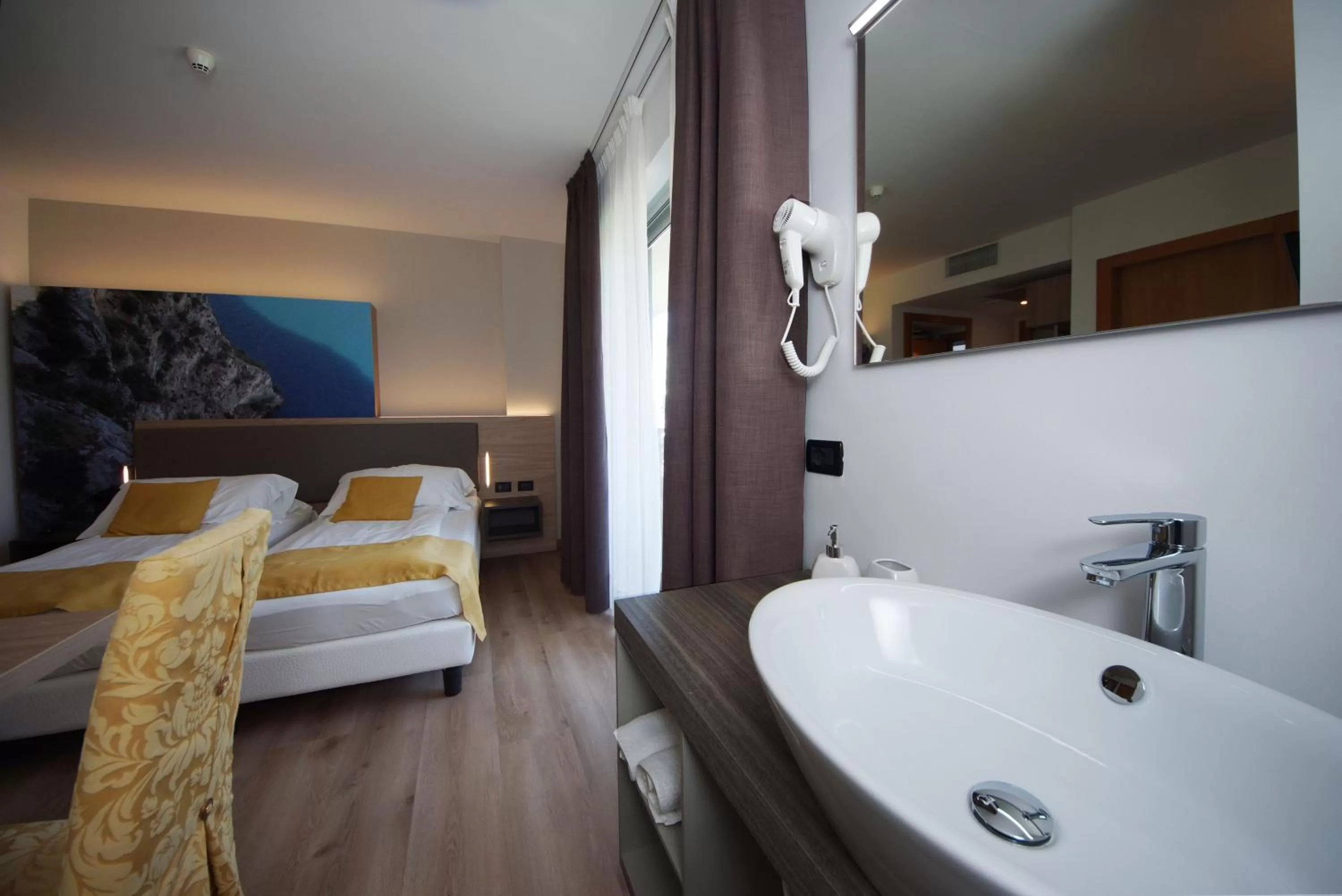 Superior Double or Twin Room in Ambassador Suite Hotel