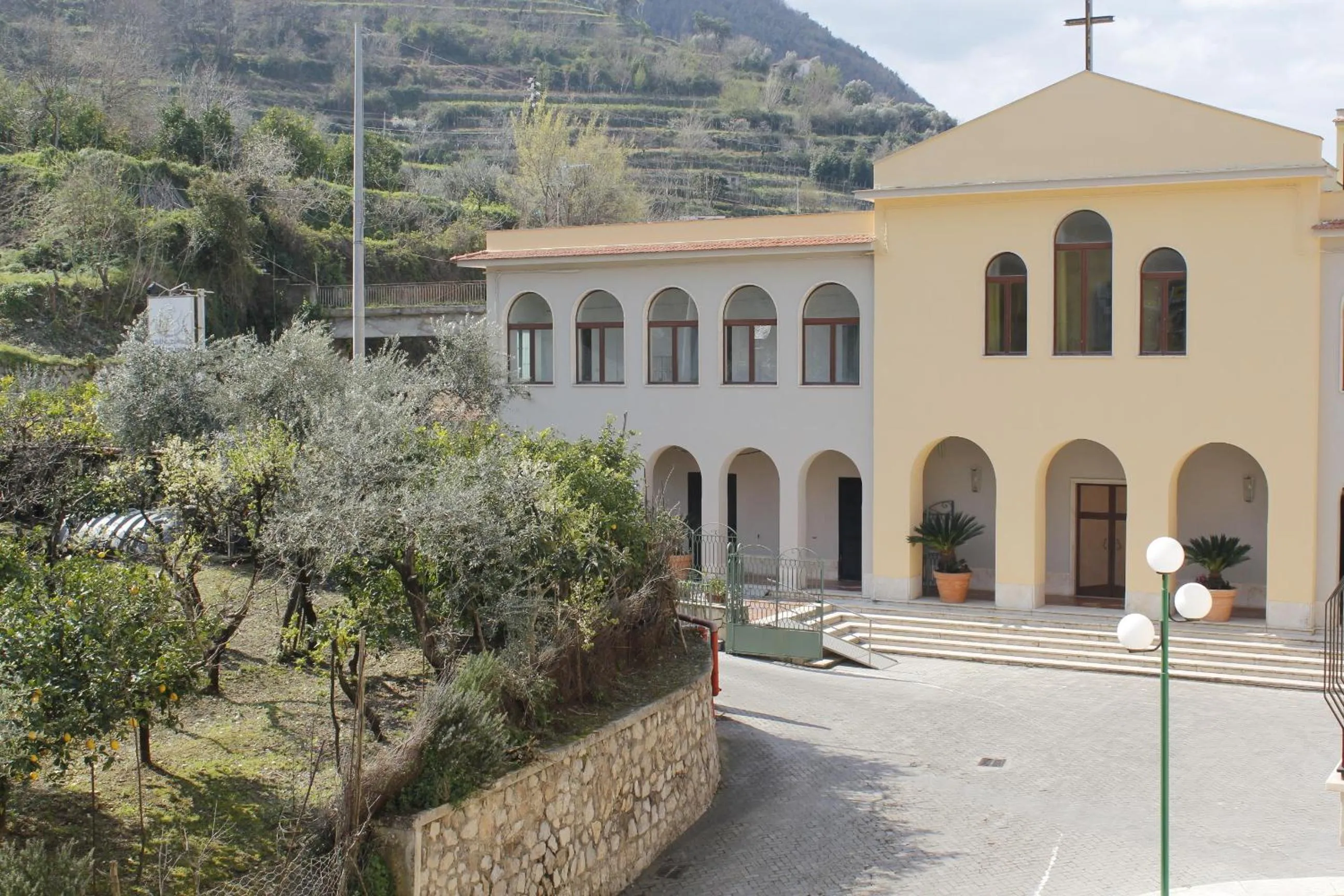 Property building in Ancelle Sorrento - Casa d'Accoglienza