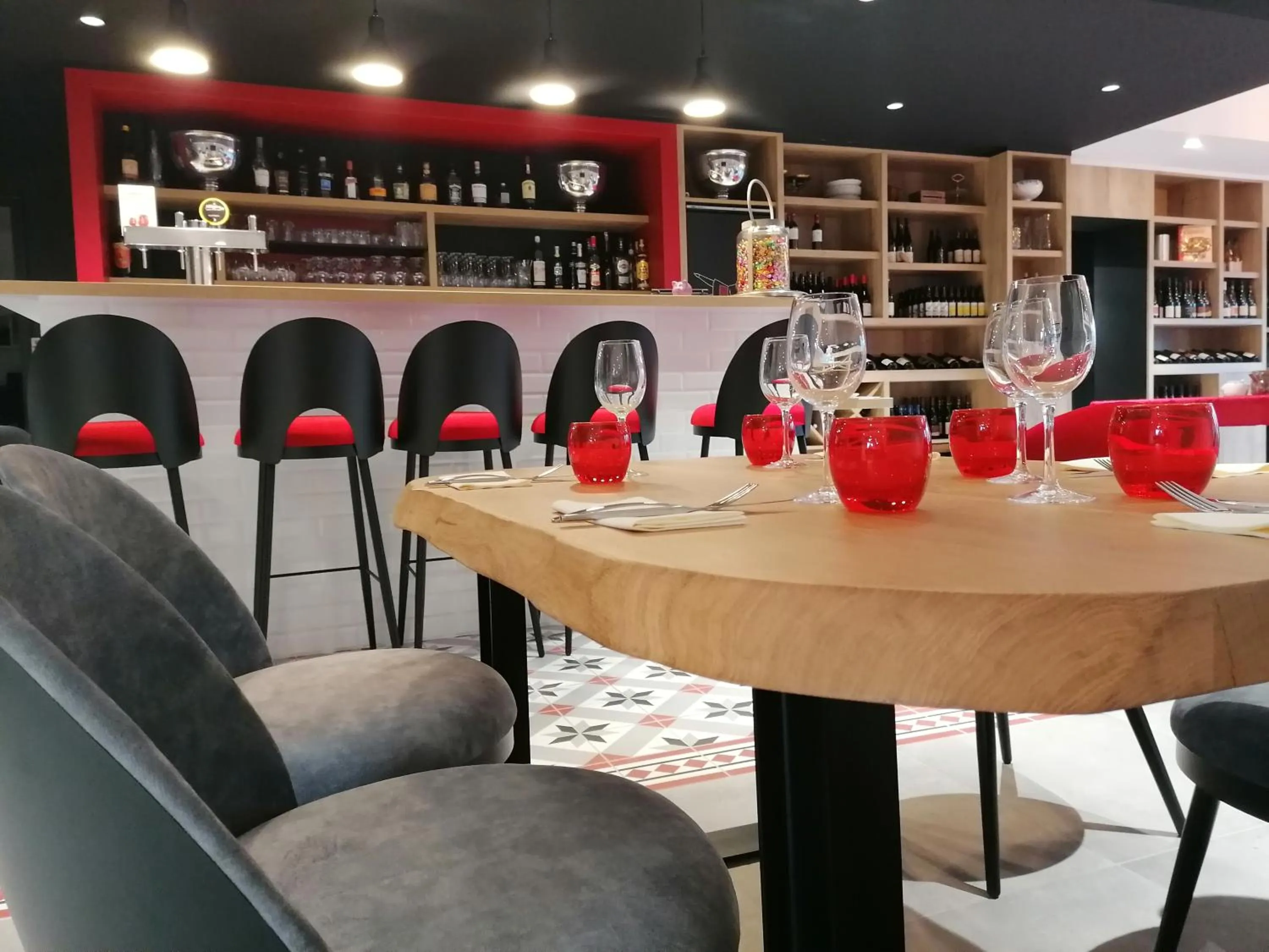 Restaurant/places to eat in Logis Hôtel Angers Sud