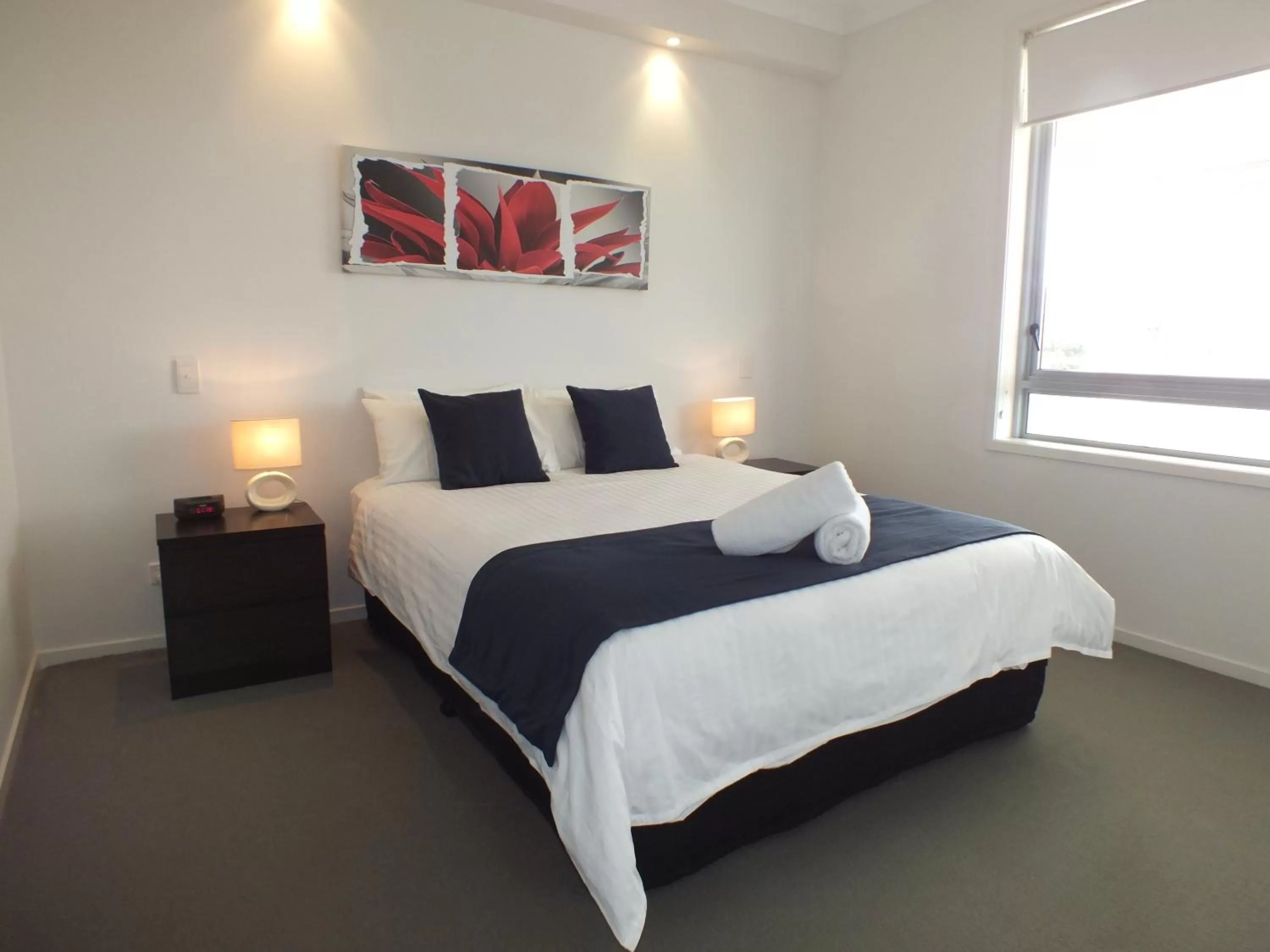 Bedroom, Bed in Pacific Marina Apartments