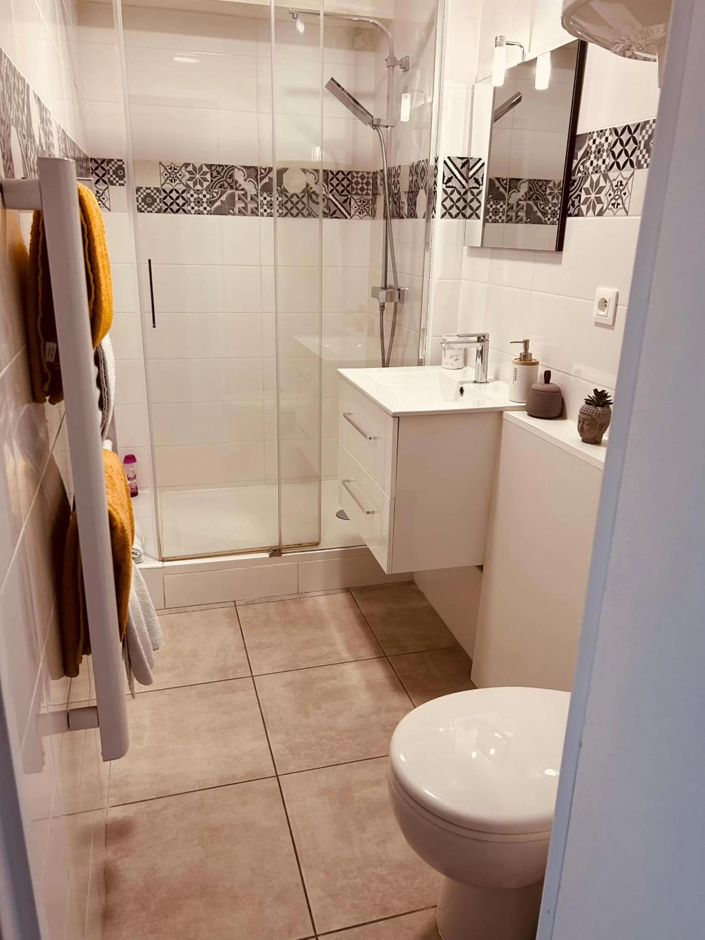 Bathroom in LE MONICA