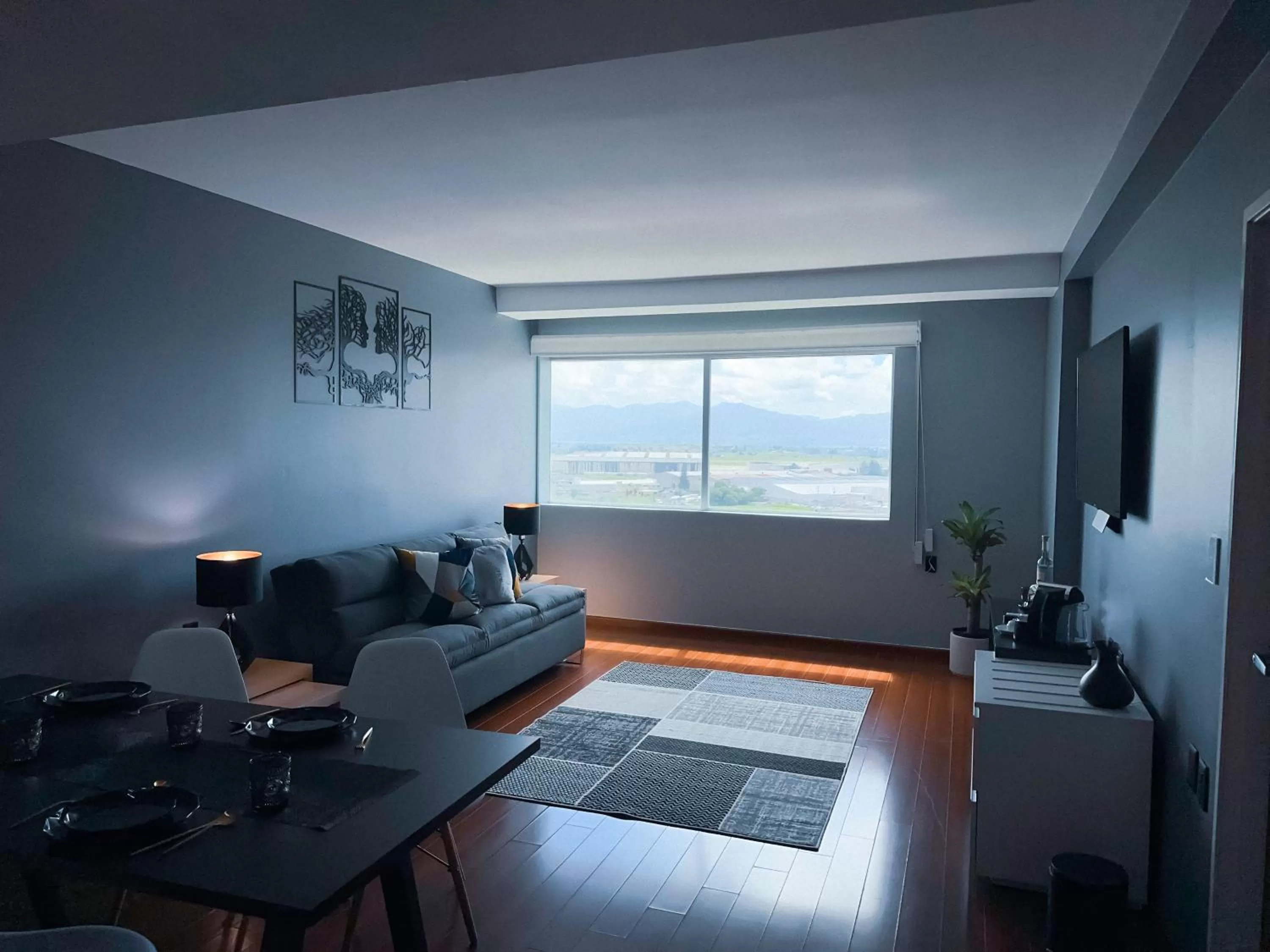 Photo of the whole room, Bed in Hotel Opus Grand Toluca Aeropuerto