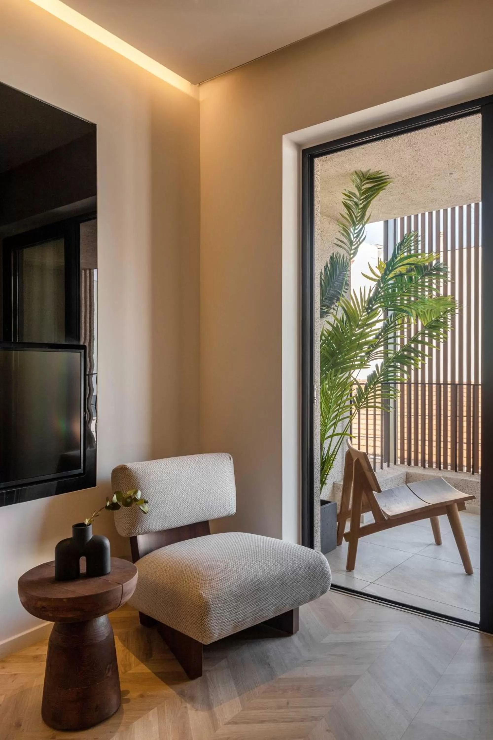 Seating area, Bed in The Newel Psychiko