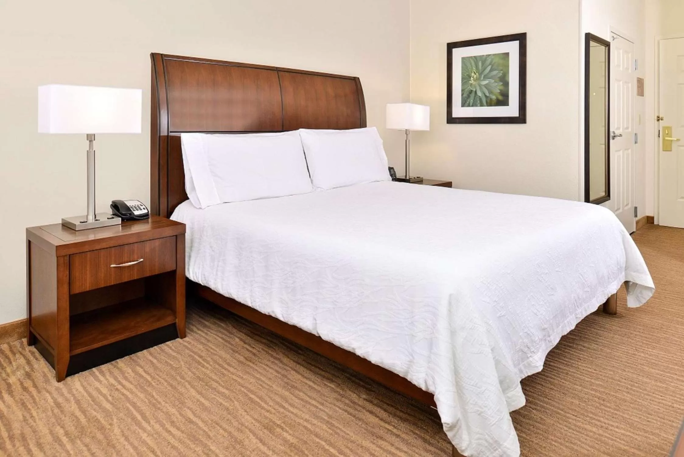 Bed in Hilton Garden Inn Addison
